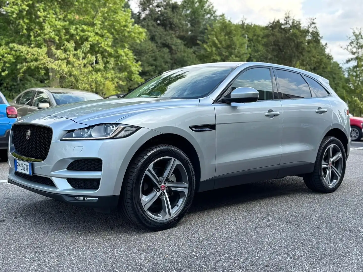 Jaguar F-Pace 2.0 D 240 CV AWD aut. Portfolio Argento - 1