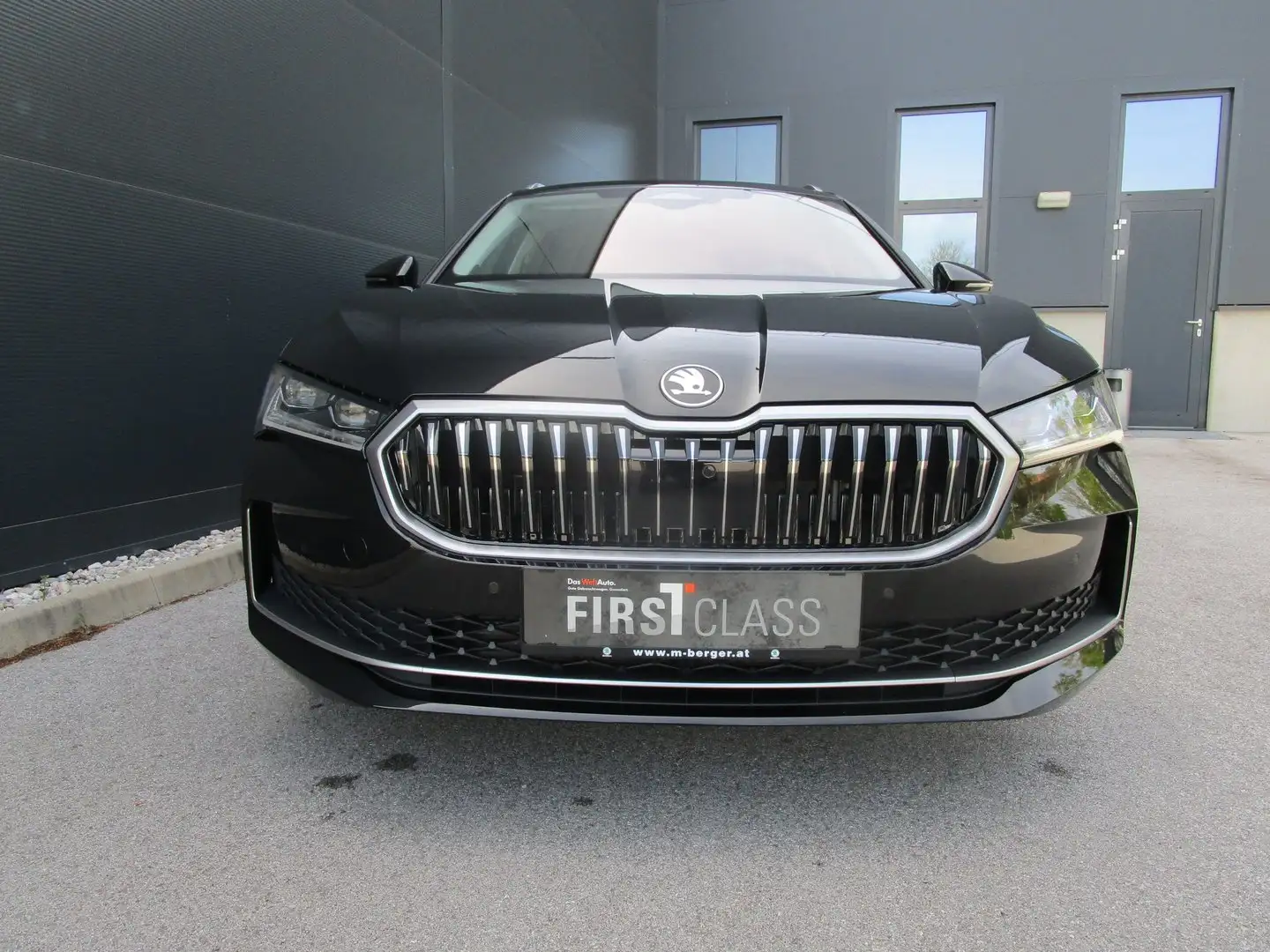 Skoda Superb L&K TDI DSG Schwarz - 2