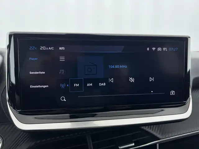 Peugeot 2008 view 14