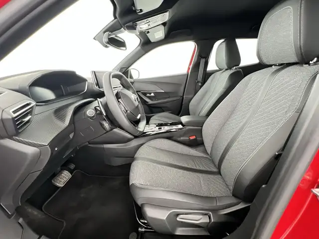 Peugeot 2008 view 9