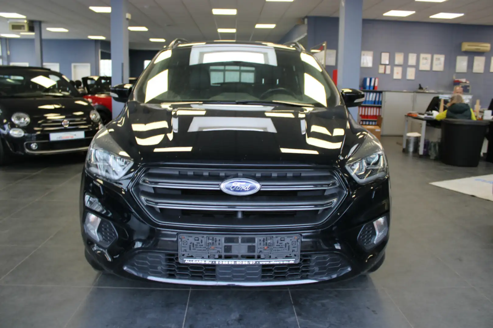 Ford Kuga 1.5 EcoBoost 2x4 ST-Line Noir - 2