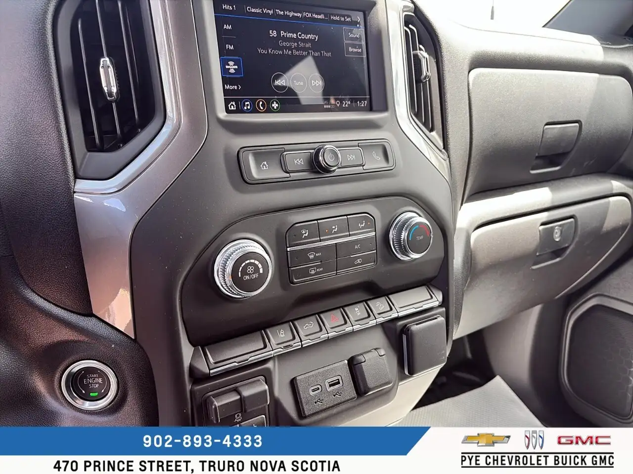 GMC Sierra 3500HD снимка GMC Sierra 3500HD
