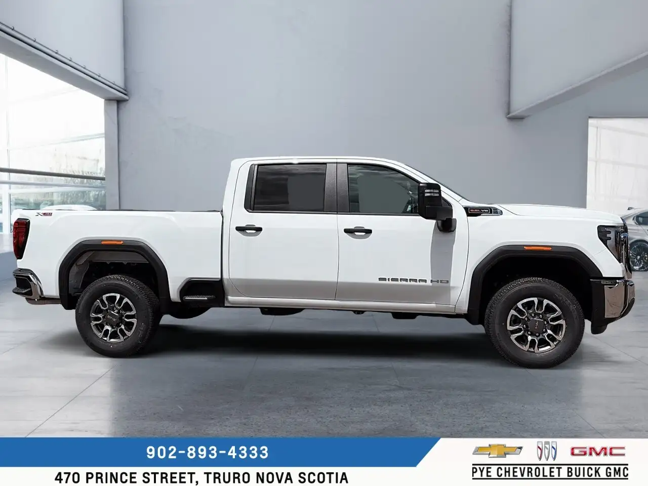 GMC Sierra 3500HD снимка GMC Sierra 3500HD