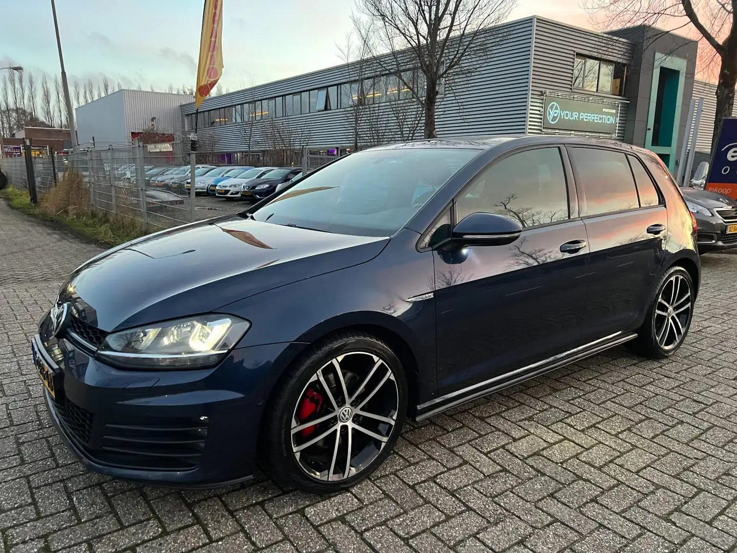 Volkswagen Golf GTD 2.0 TDI - LED - CAMERA - NAVIGATIE ! Albastru - 2