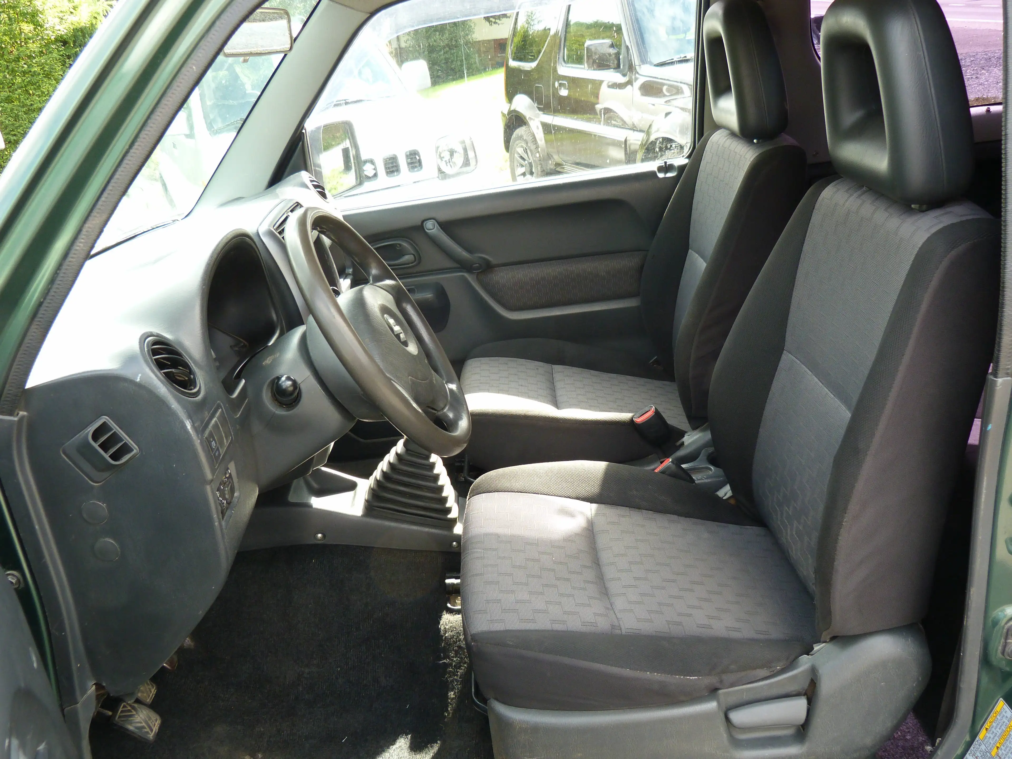 Suzuki Jimny 1.3i 16v JLX Garantie 12 Mois — photo 10