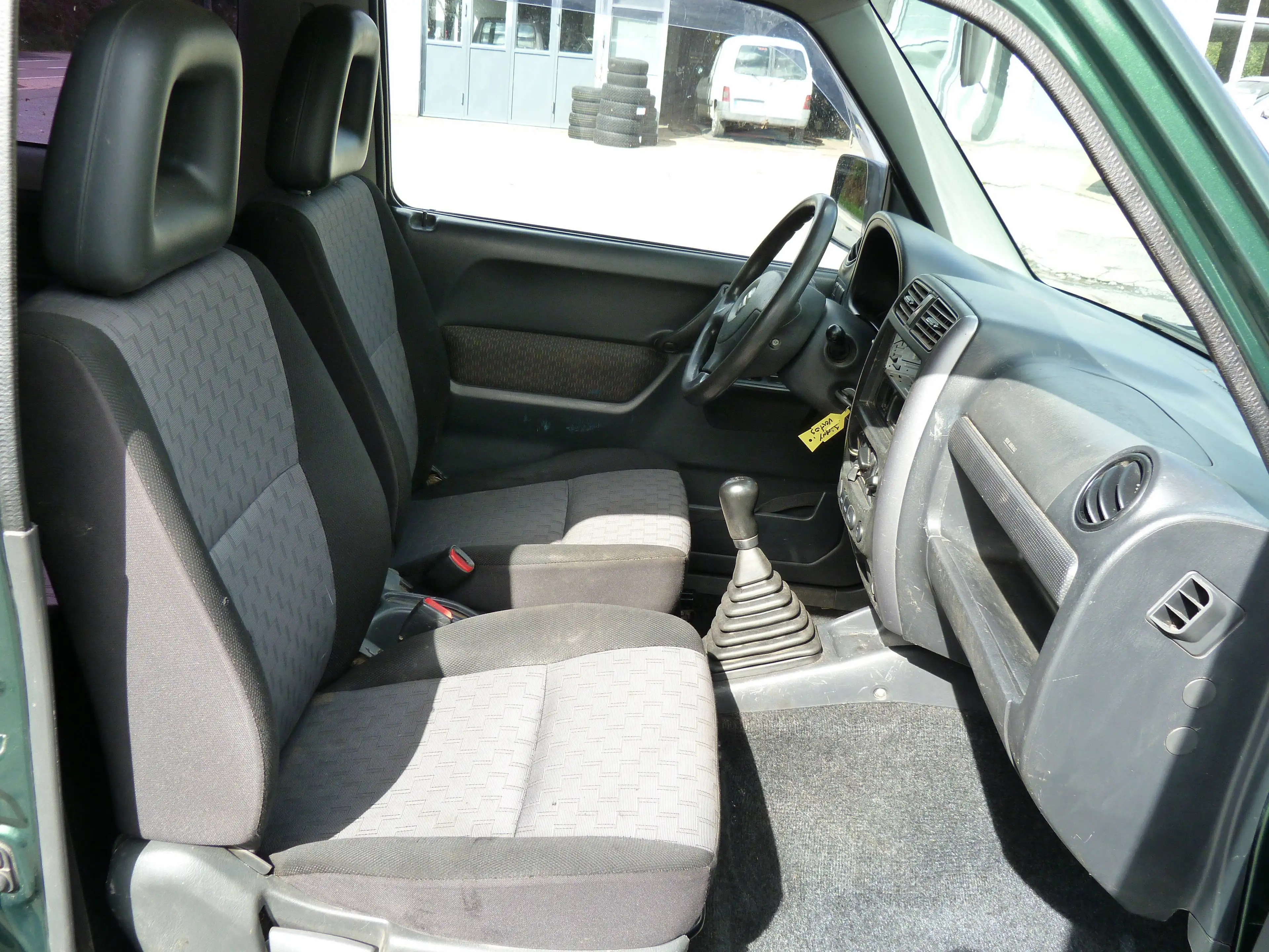 Suzuki Jimny 1.3i 16v JLX Garantie 12 Mois — photo 11