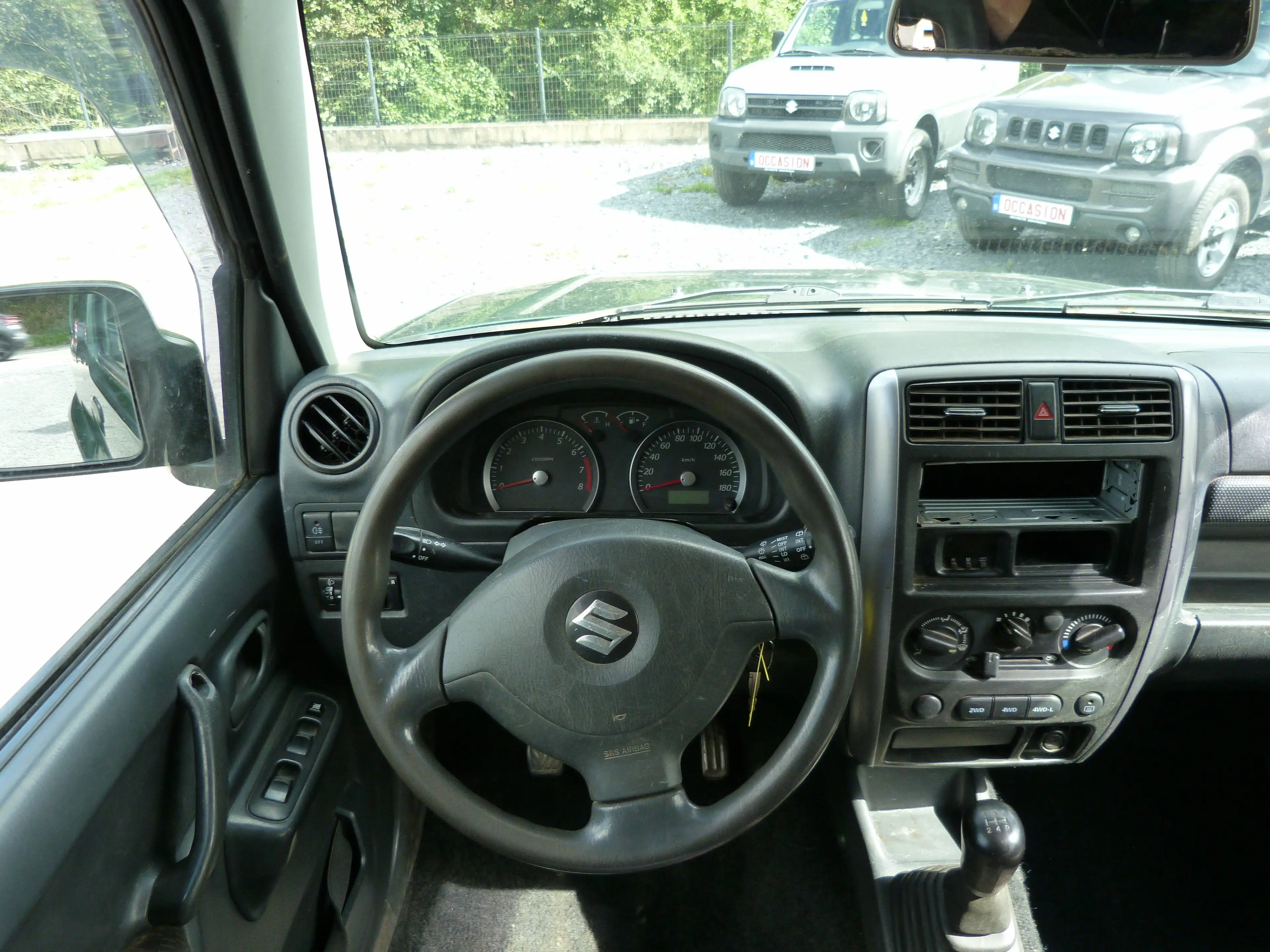 Suzuki Jimny 1.3i 16v JLX Garantie 12 Mois — photo 9