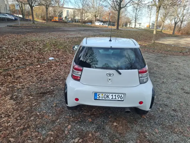 Toyota iQ