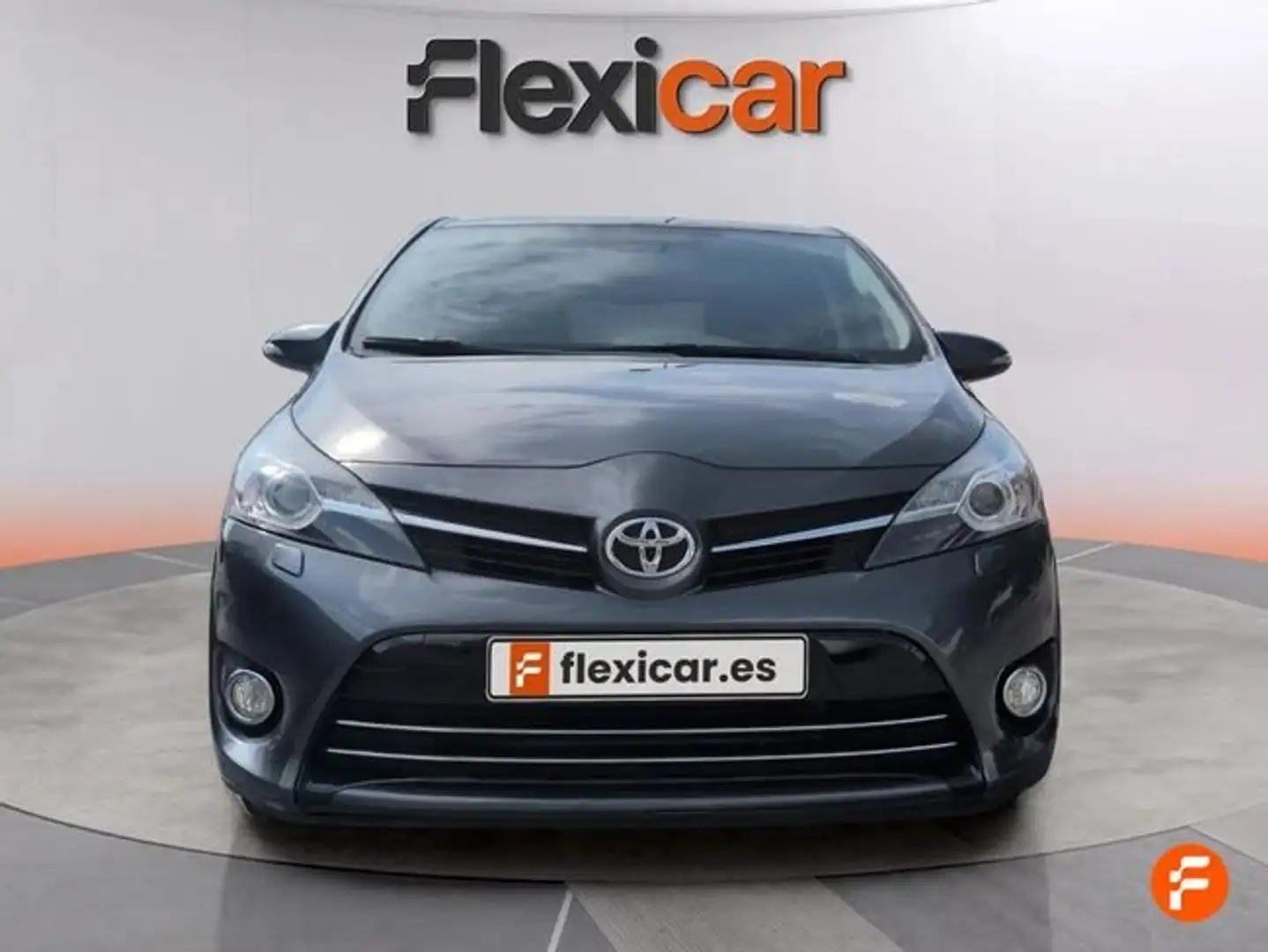 Toyota Verso 130 Advance 5pl. Gris - 2