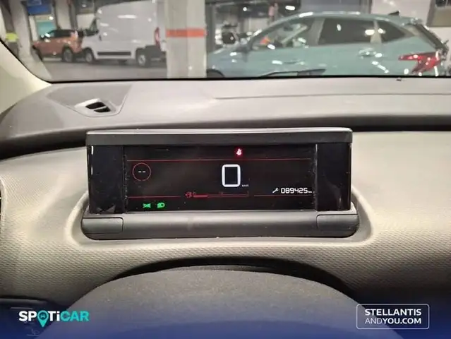 Citroen C4 Cactus view 12