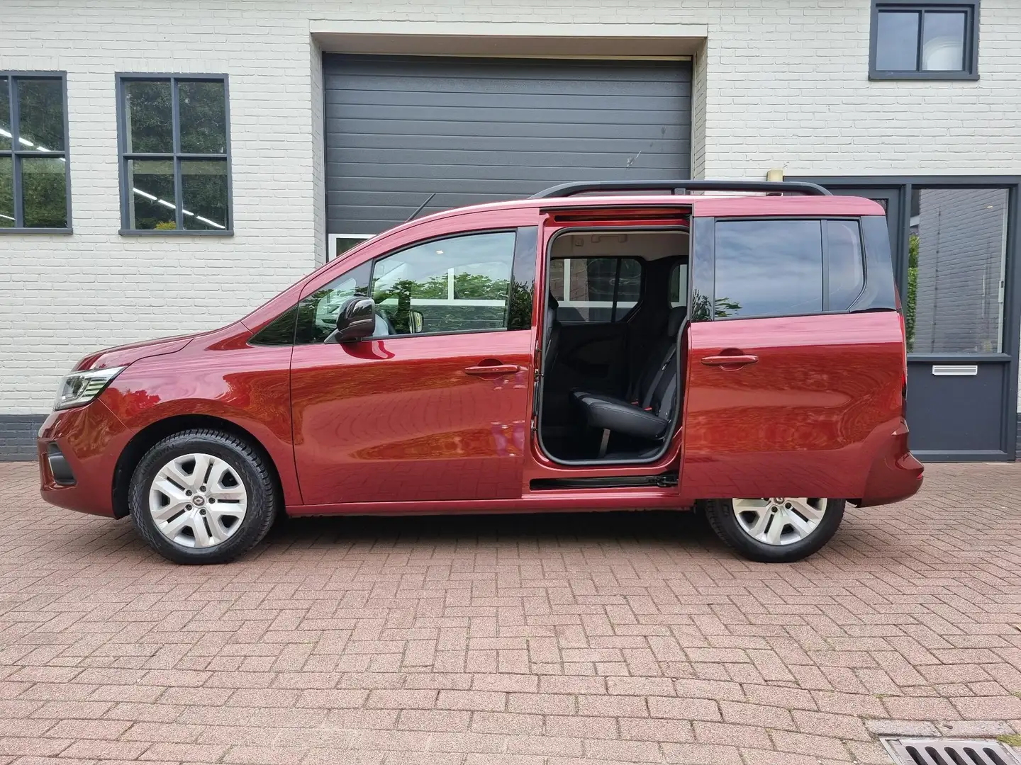 Renault Kangoo 1.3 Intens NAVI / CAMERA / LED / PDC Rood - 2