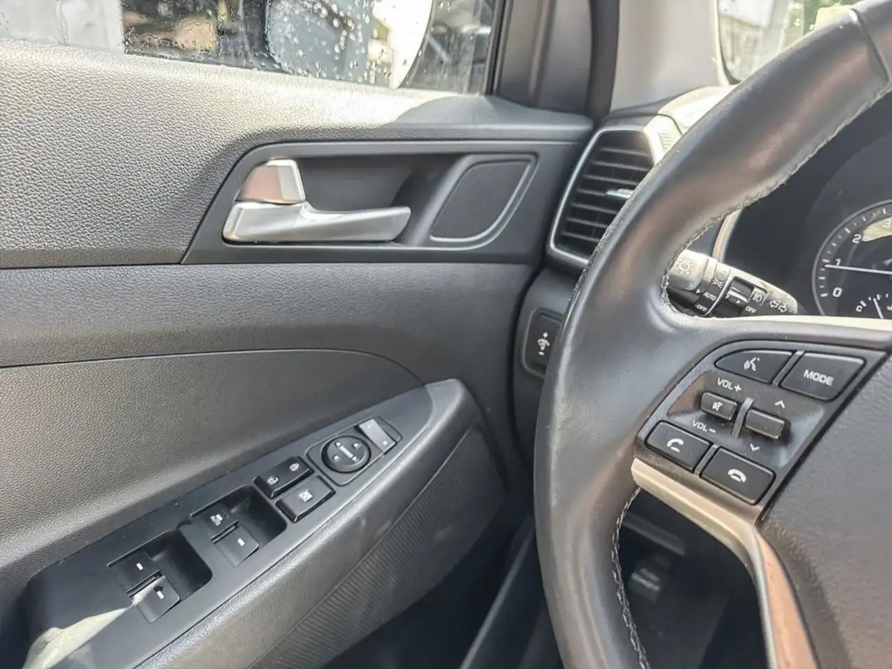 Hyundai TUCSON снимка Hyundai TUCSON