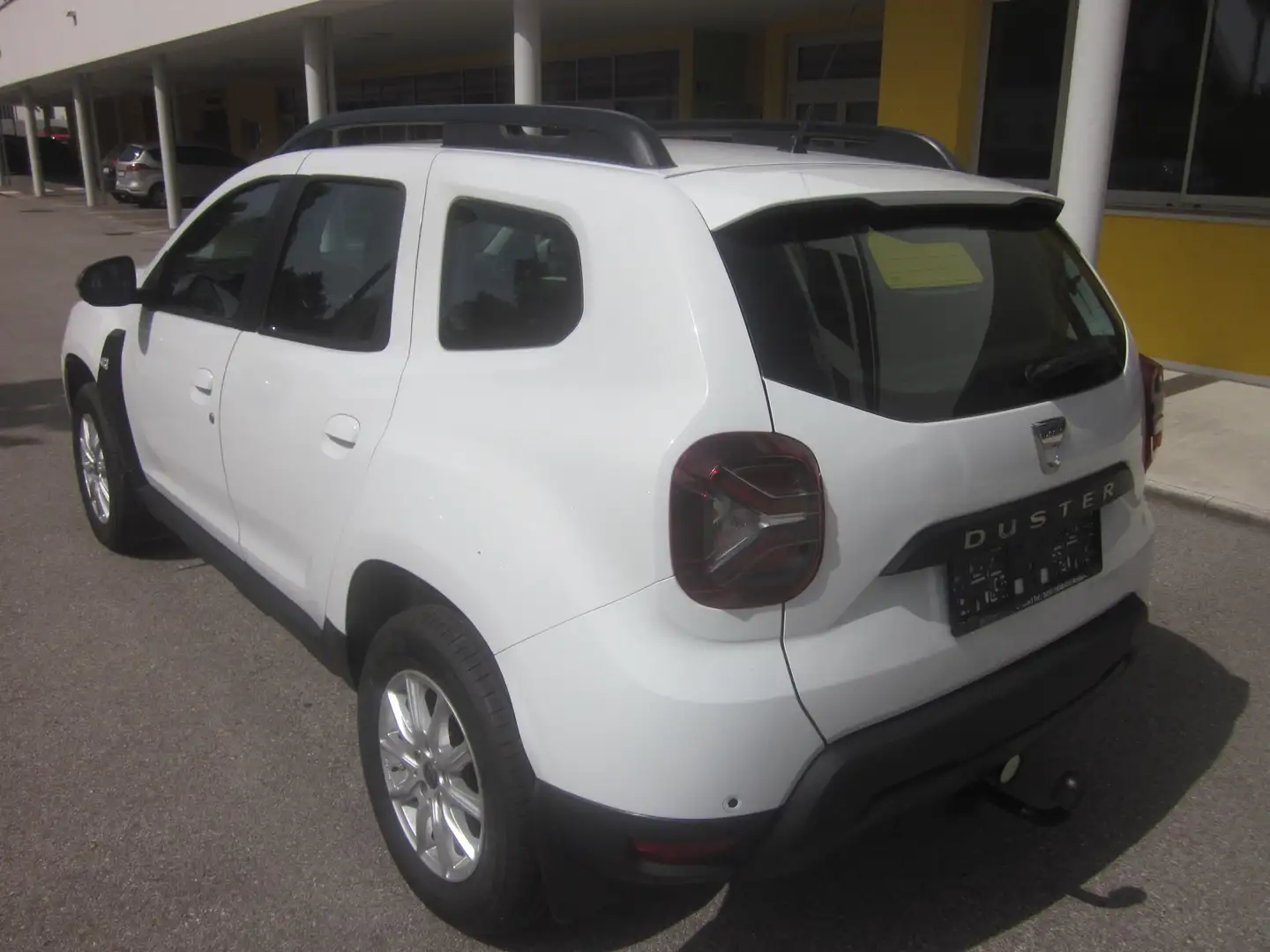 Dacia Duster Comfort 4WD Allrad *8-Fach Bereift*AHK* Weiß - 2