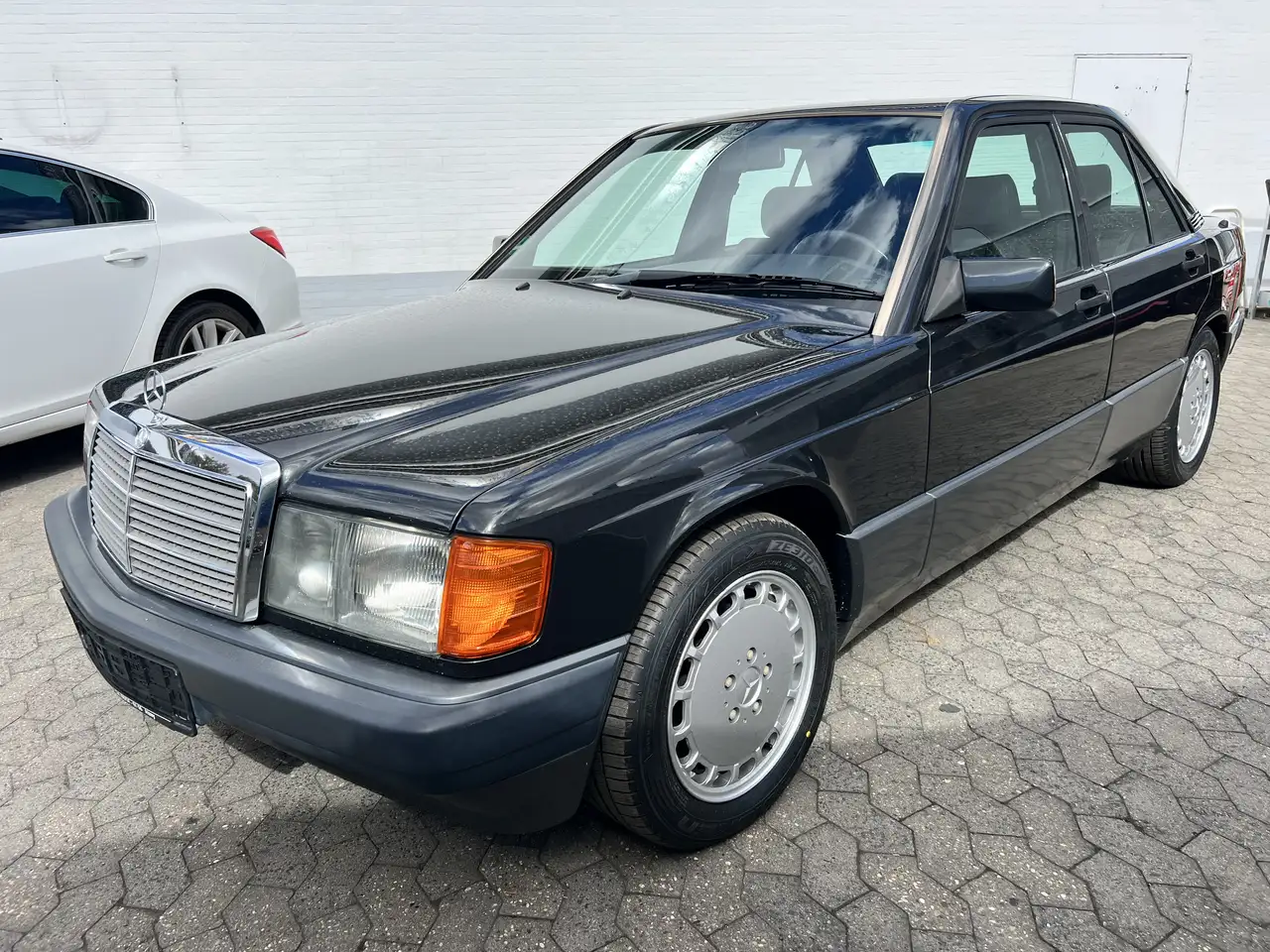 Mercedes-Benz 190 E 2.0, foto 1