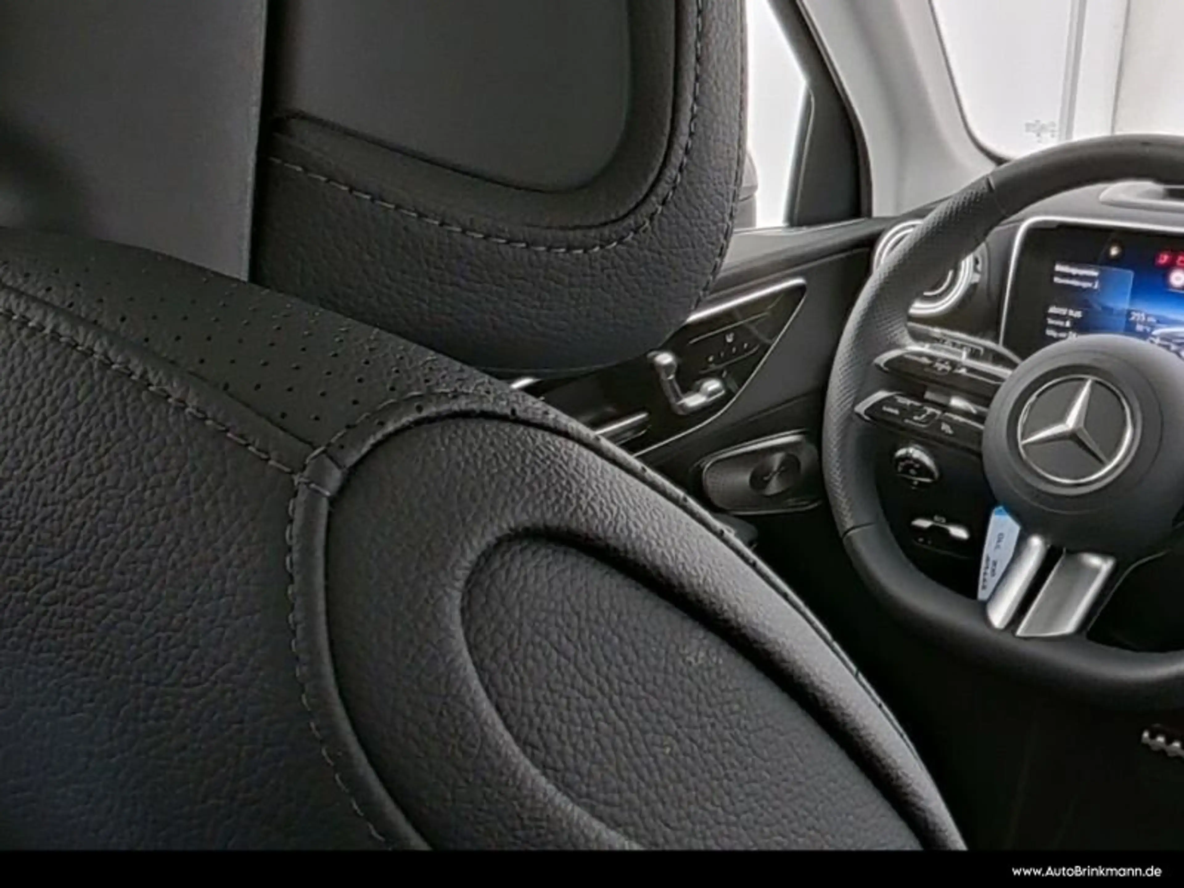Mercedes-Benz GLC 200 GLC 200 4MATIC AMG/HUD/20"/AHK/360°/BURMESTER SHZ — photo 9