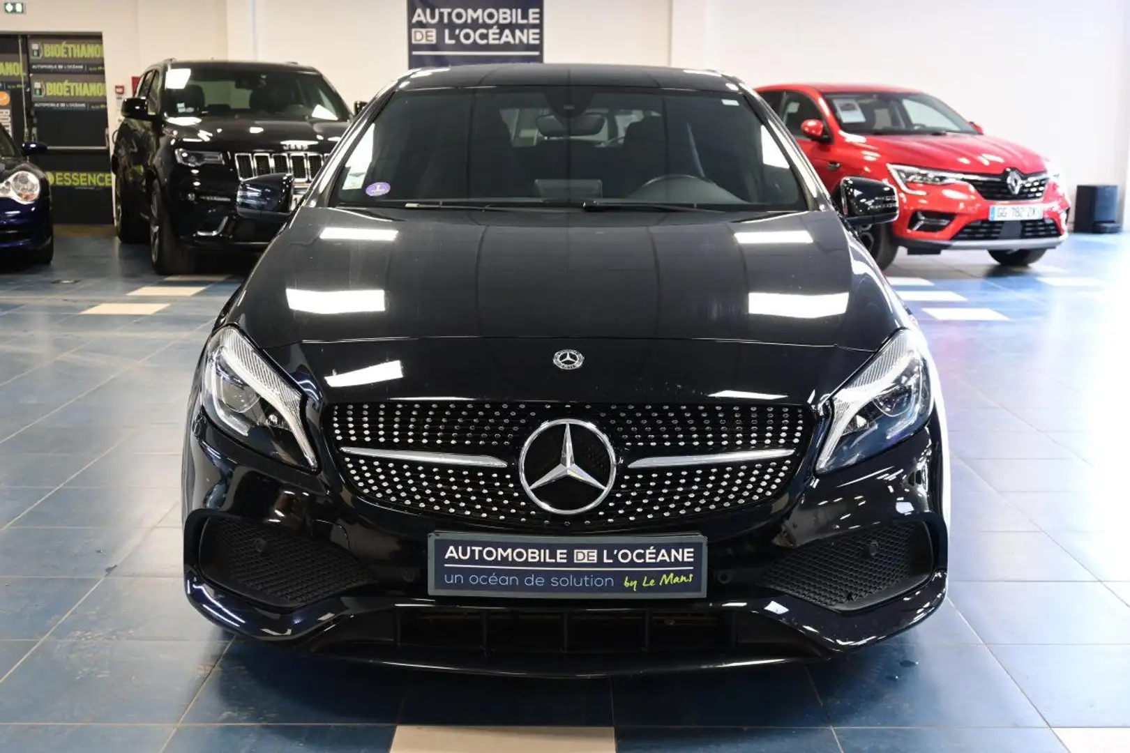 Mercedes-Benz A 180 180 7G-DCT FASCINATION Noir - 2