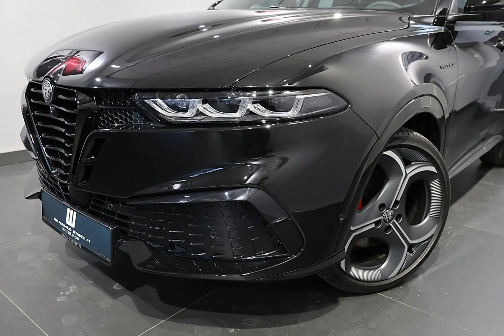 Alfa Romeo Tonale 1.5 175PS Ibrida FWD VELOCE MY26 Schwarz - 2