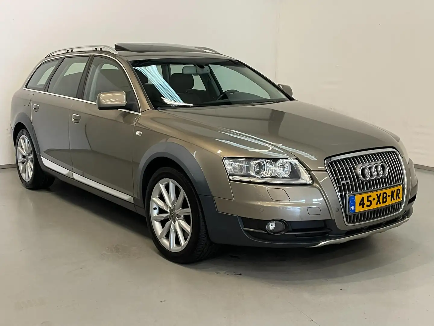 Audi A6 allroad quattro 4.2 FSI Pro Line / Lees tekst / Schuifdak Бежевий - 2