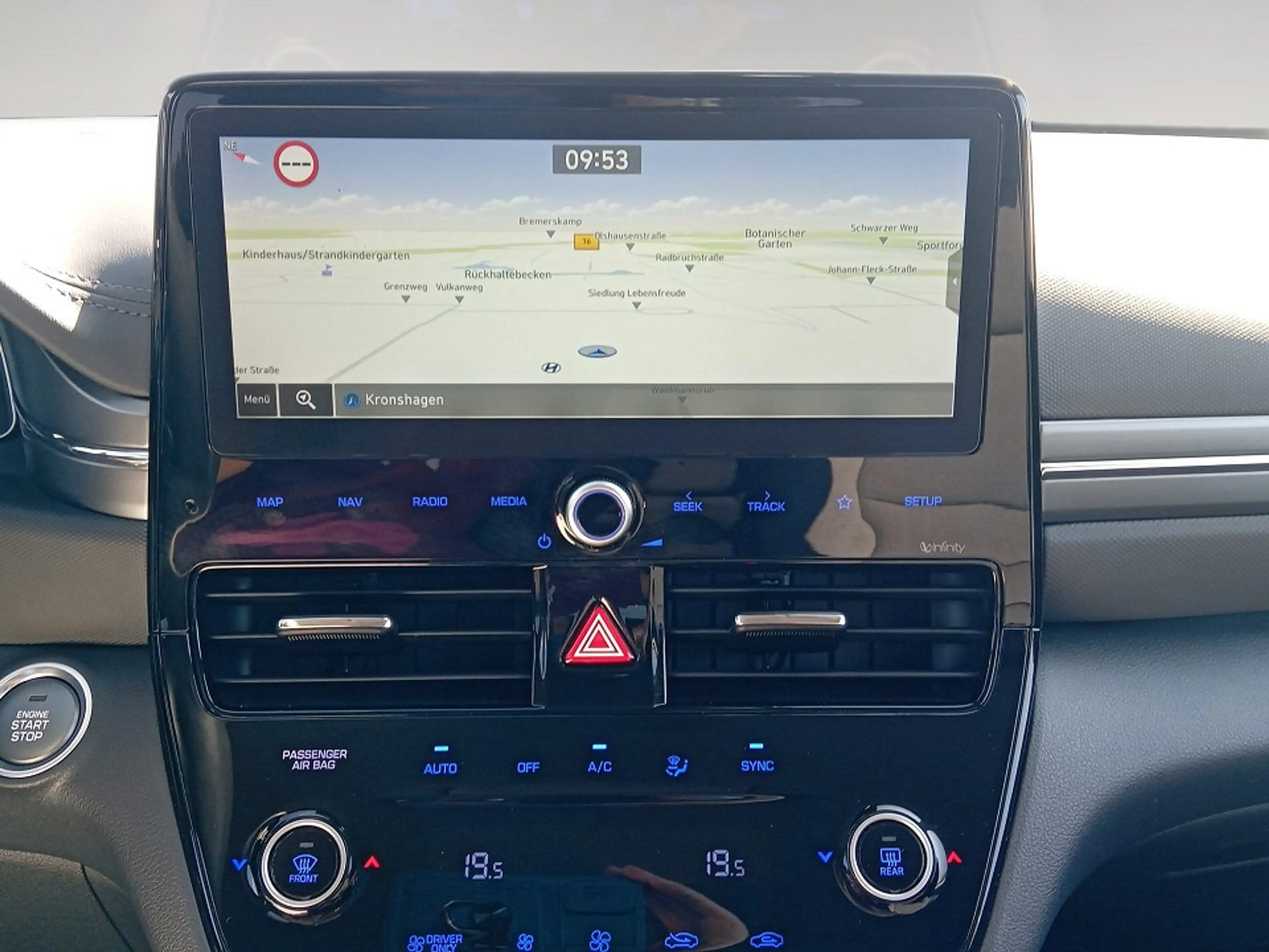 Hyundai IONIQ — photo 9