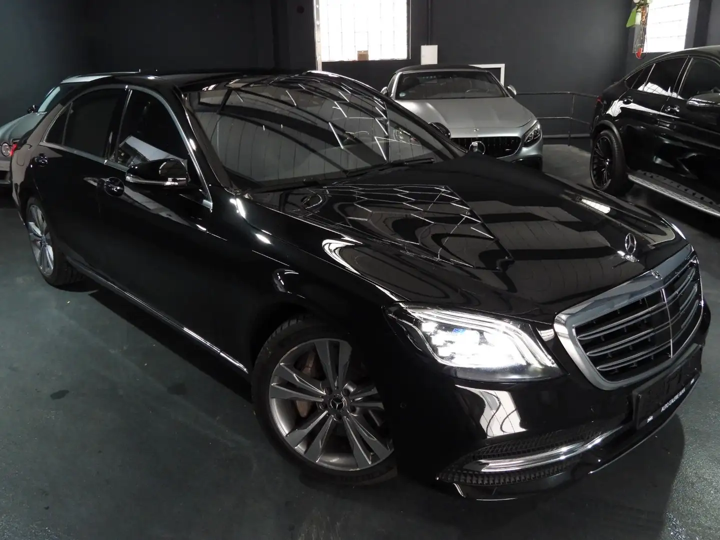 Mercedes-Benz S 560 4MATIC L/MEMORY/HUD/PANO/MASSAGE/BURMESTER Noir - 2