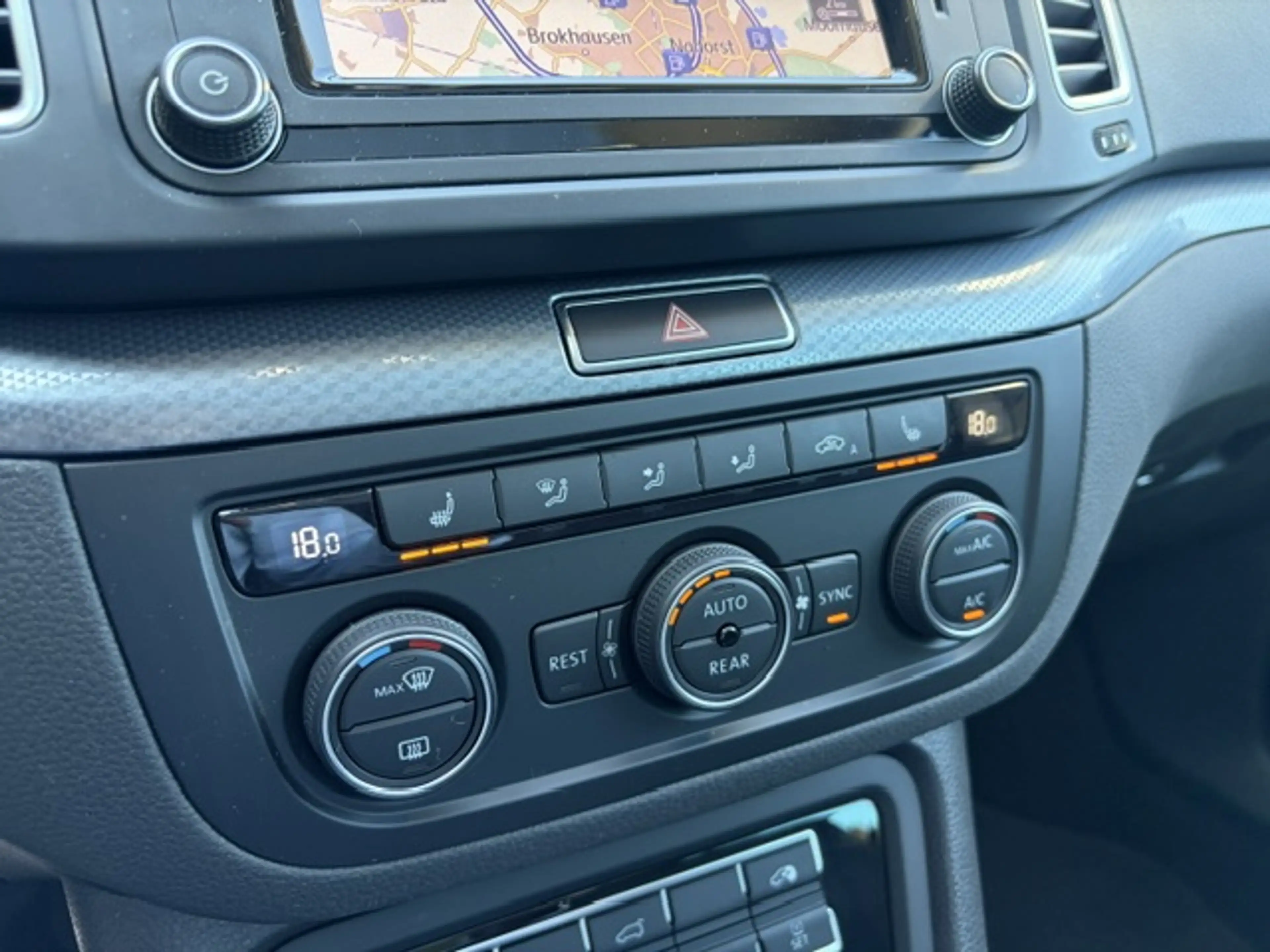 Volkswagen Sharan Sharan 1.4 TSI DSG Active — photo 10