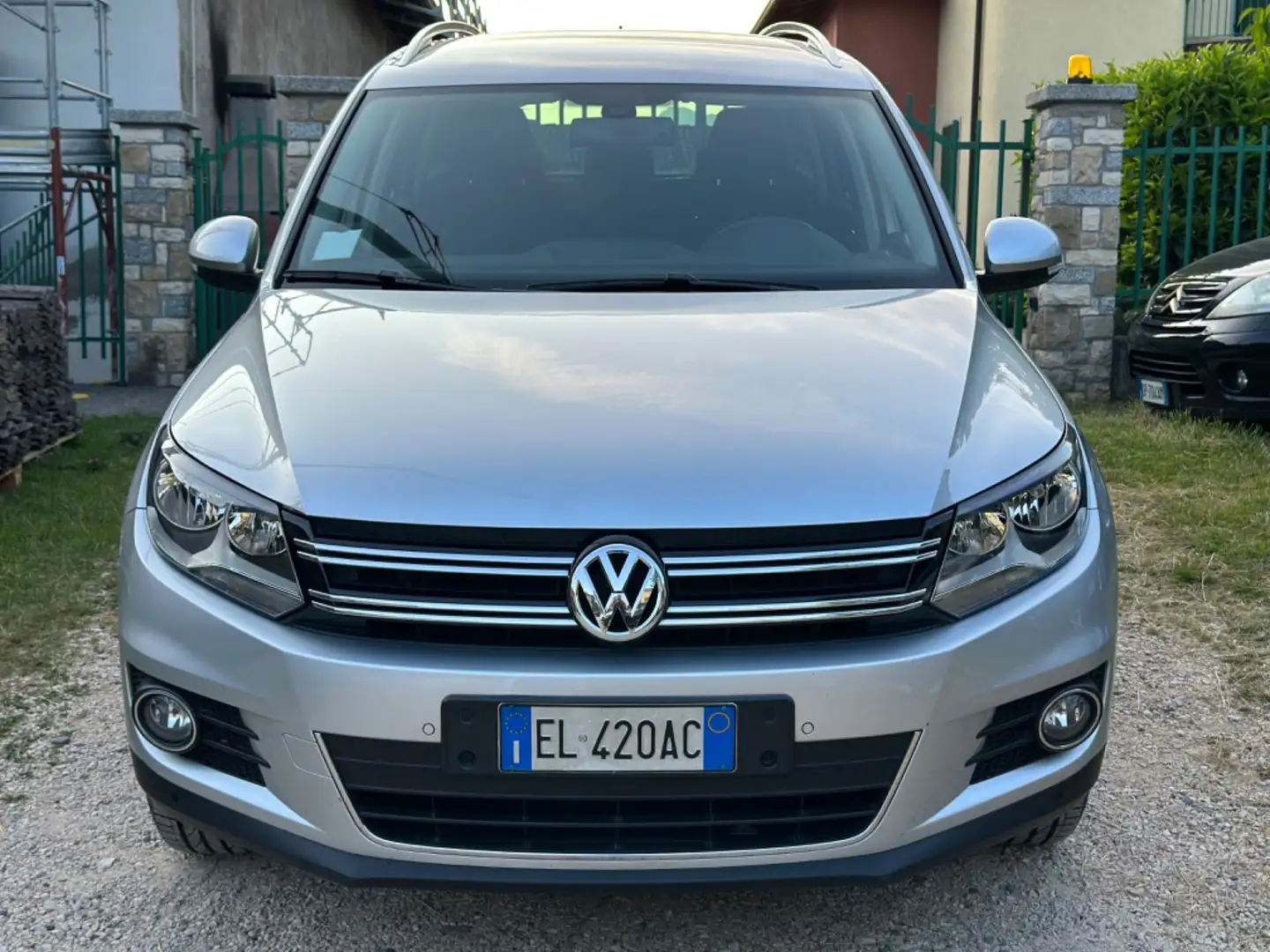 Volkswagen Tiguan 2.0 TDI 140 CV 4MOTION Sport & Style Argento - 2
