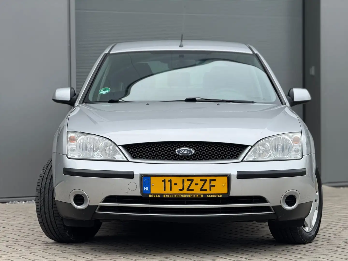 Ford Mondeo 1.8-16V Business Edition | Airco | Elektrische ram Grijs - 2