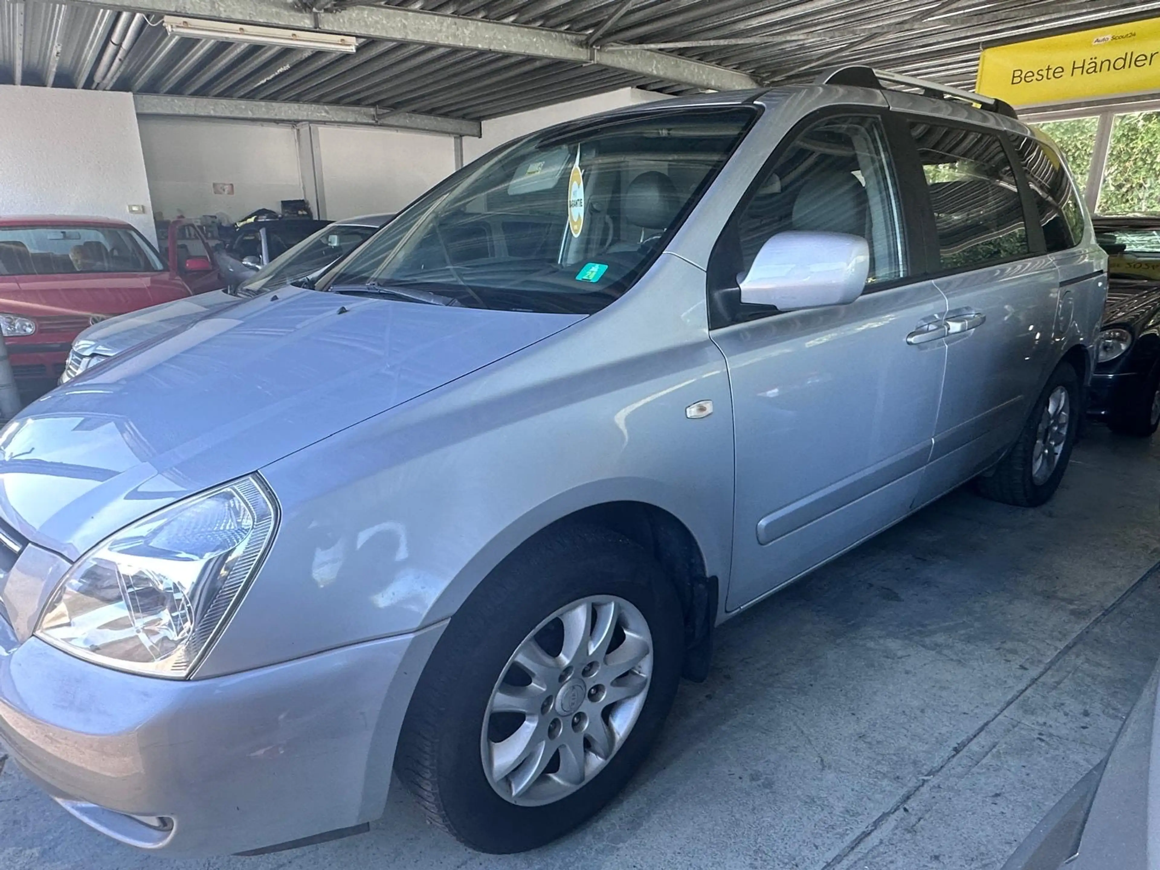 Kia Carnival 2.9 CRDi VGT EX Basis Automatik — photo 2