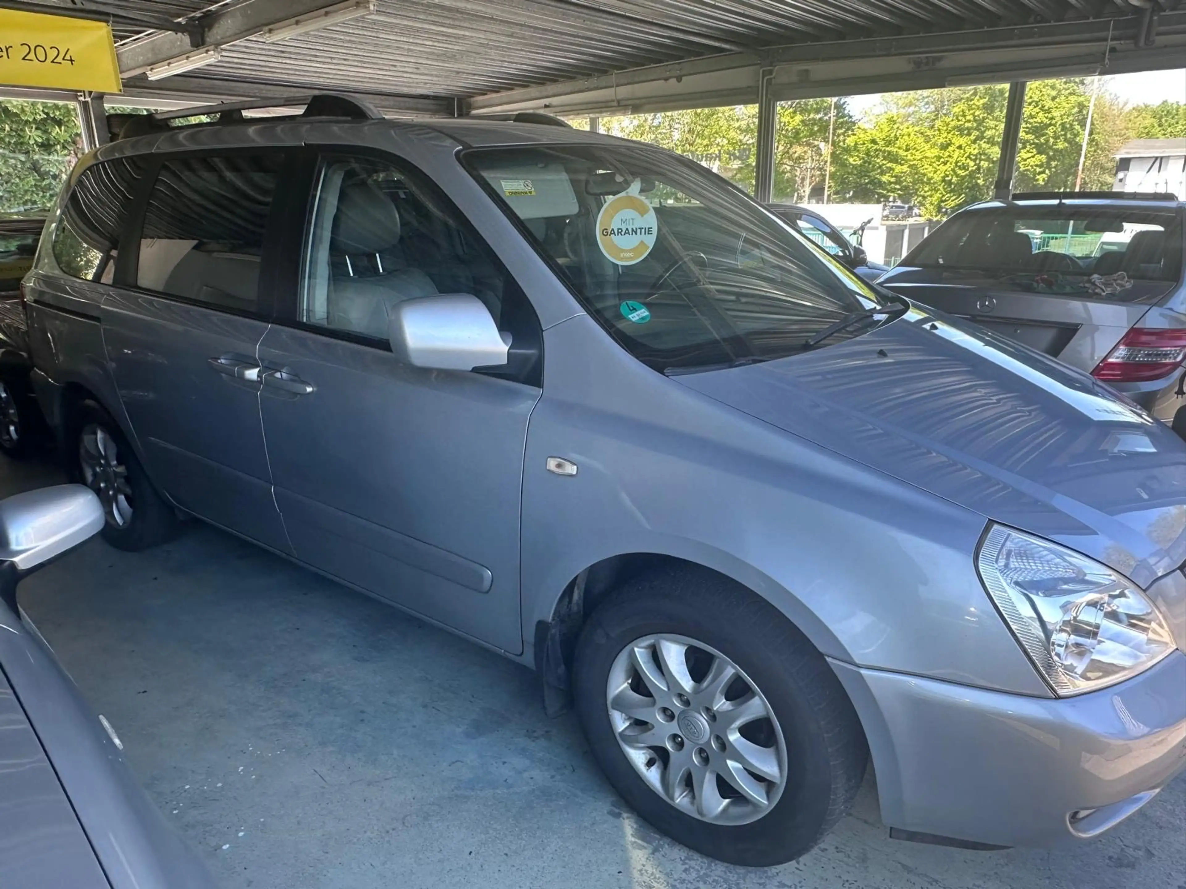 Kia Carnival 2.9 CRDi VGT EX Basis Automatik — photo 3