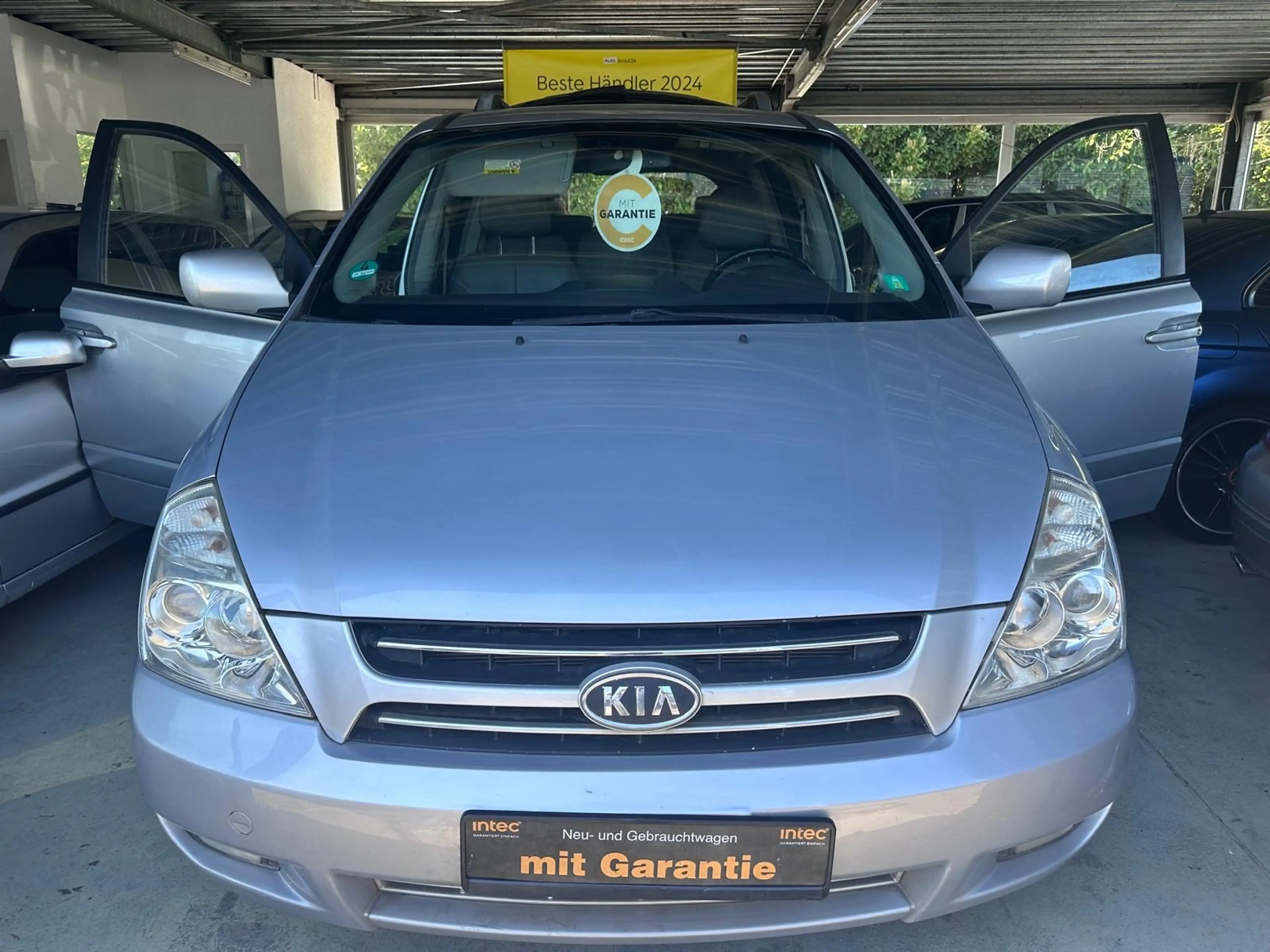 Kia Carnival 2.9 CRDi VGT EX Basis Automatik — photo 15