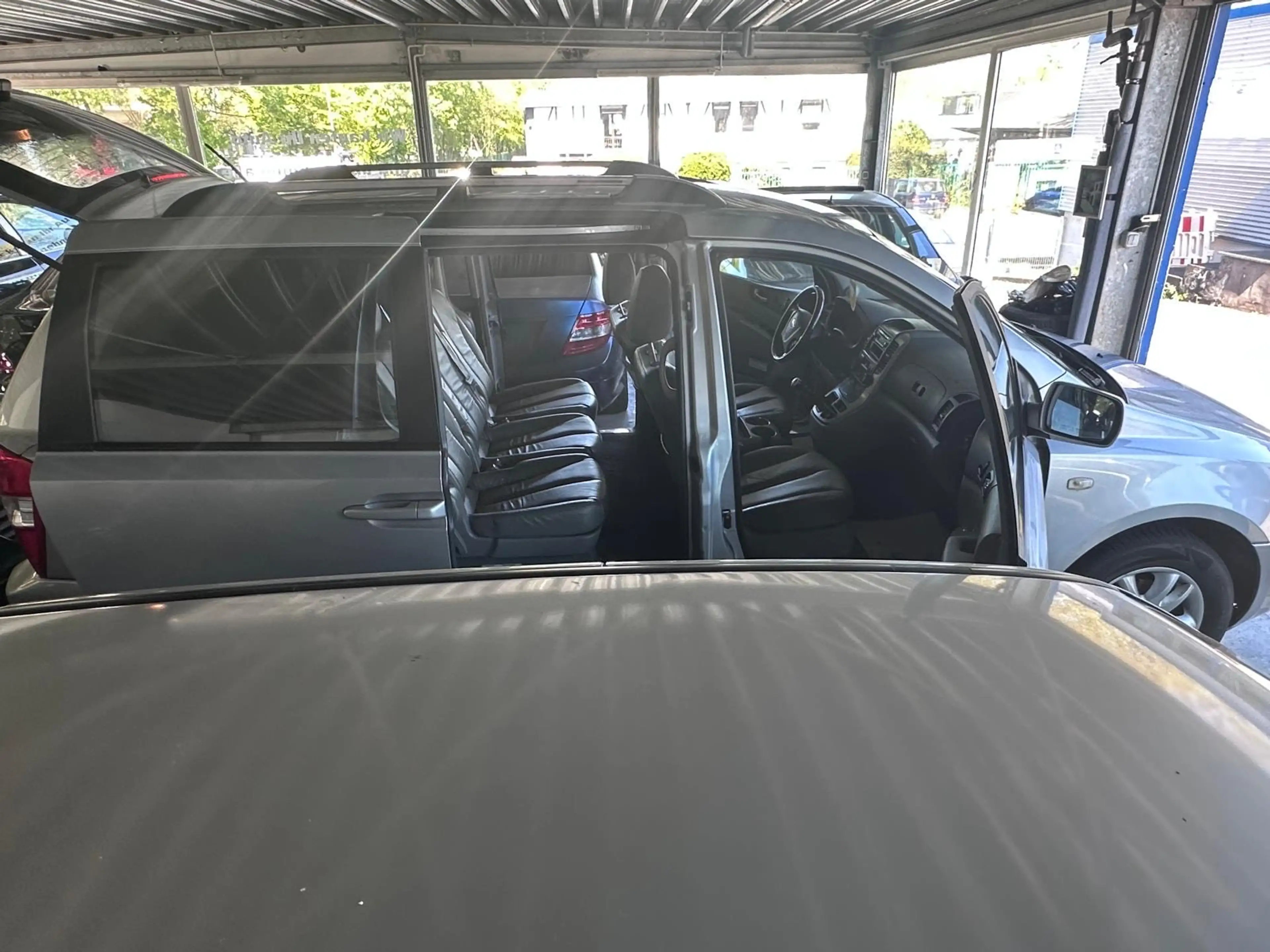 Kia Carnival 2.9 CRDi VGT EX Basis Automatik — photo 13