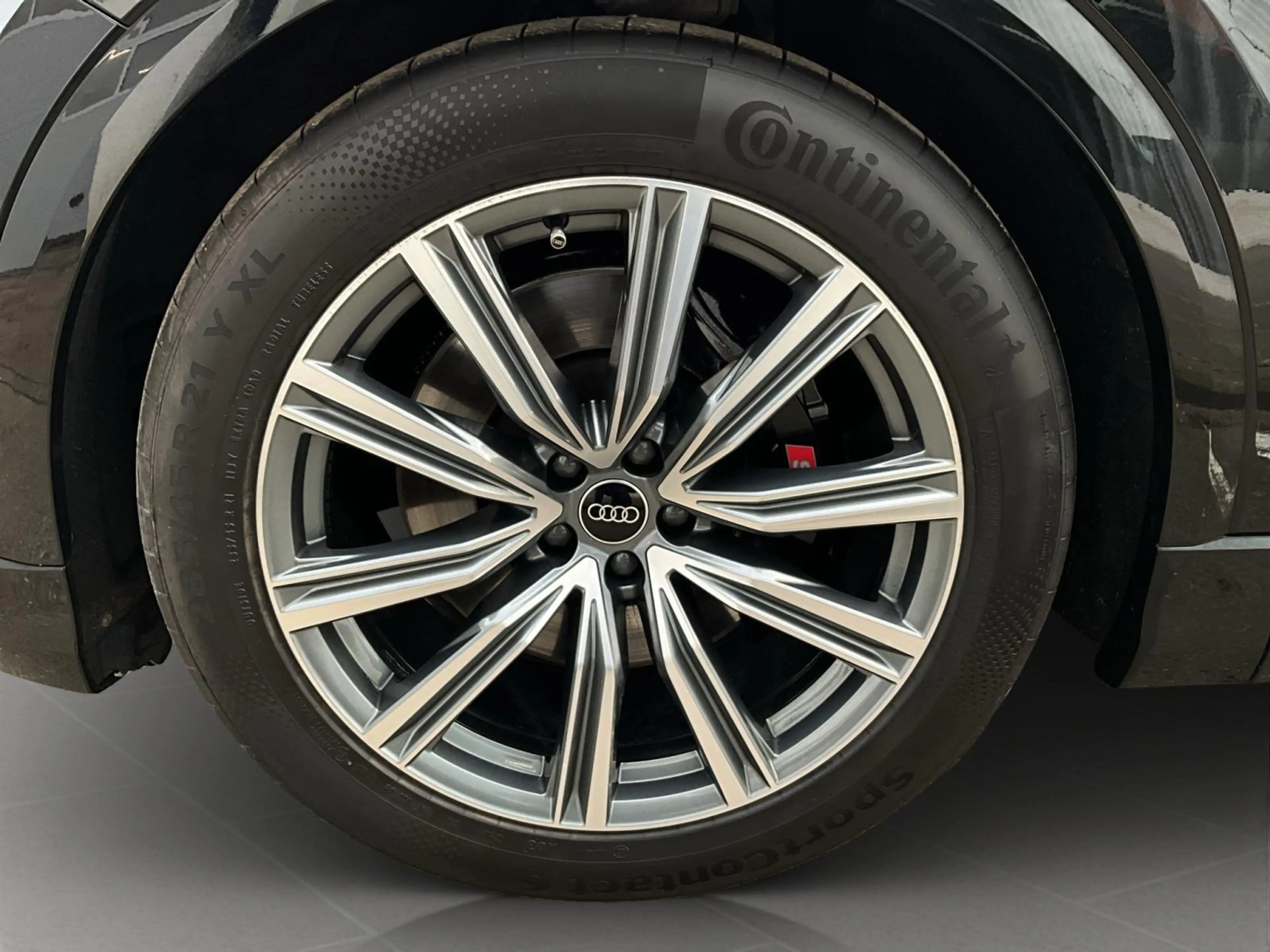Audi SQ8 TFSI+Tiptronic+4M+Sound+AHK — photo 8