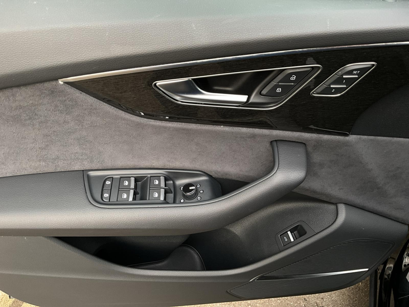Audi SQ8 TFSI+Tiptronic+4M+Sound+AHK — photo 14