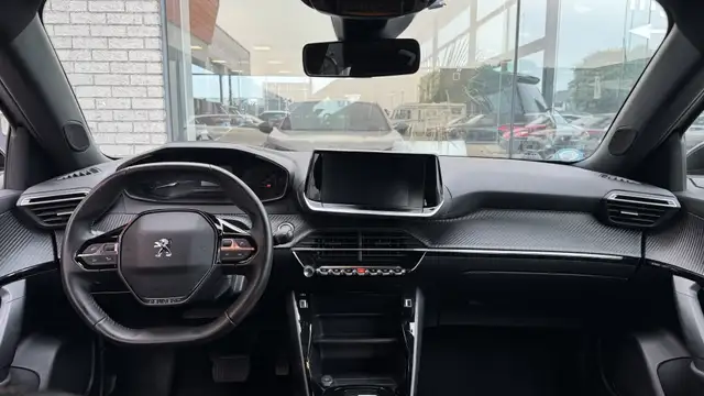 Peugeot E-2008 view 16