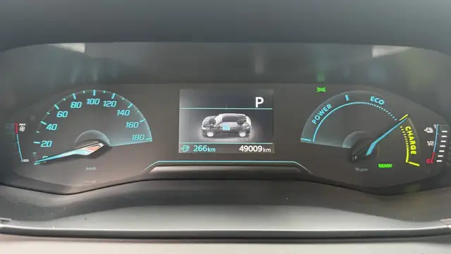 Peugeot E-2008 view 21