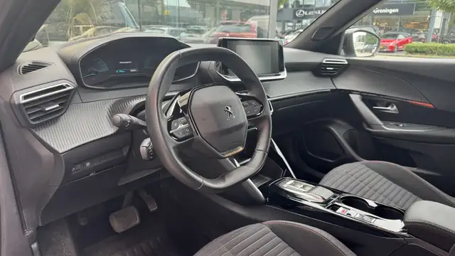 Peugeot E-2008 view 8