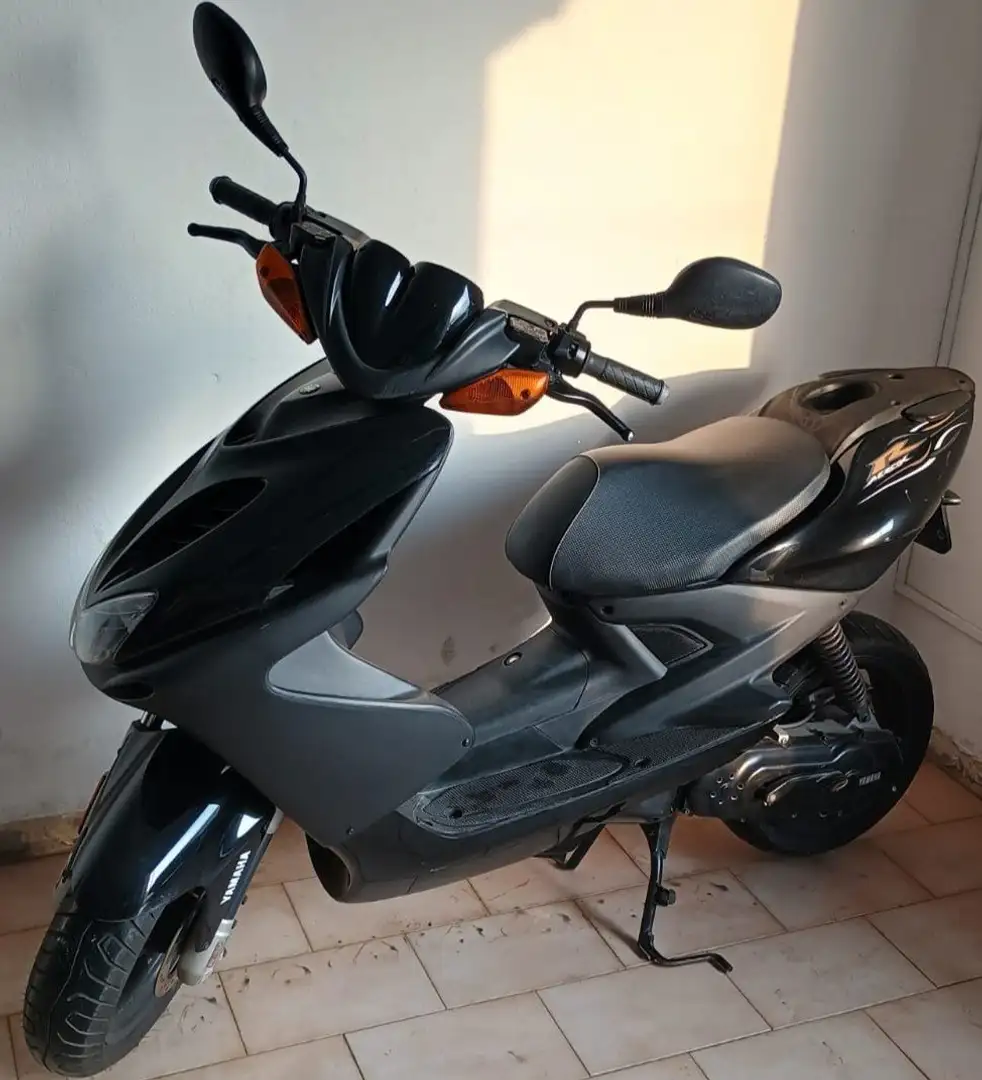 Yamaha Aerox Nero - 1