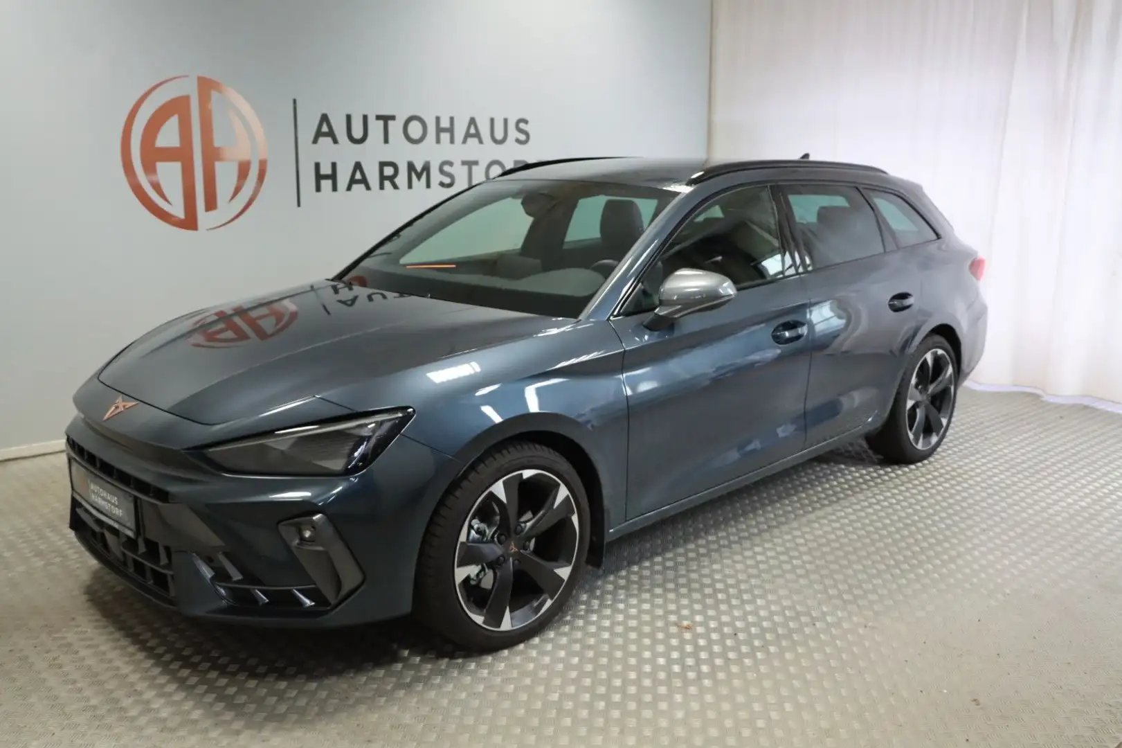 CUPRA Leon Sportstourer 1.5 LED Kamera AHK elek. Heckk Gri - 2