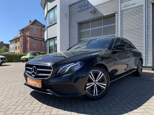 Mercedes-Benz E 220 E220d Limousine Standhzg+Navi+LED+Ambiente