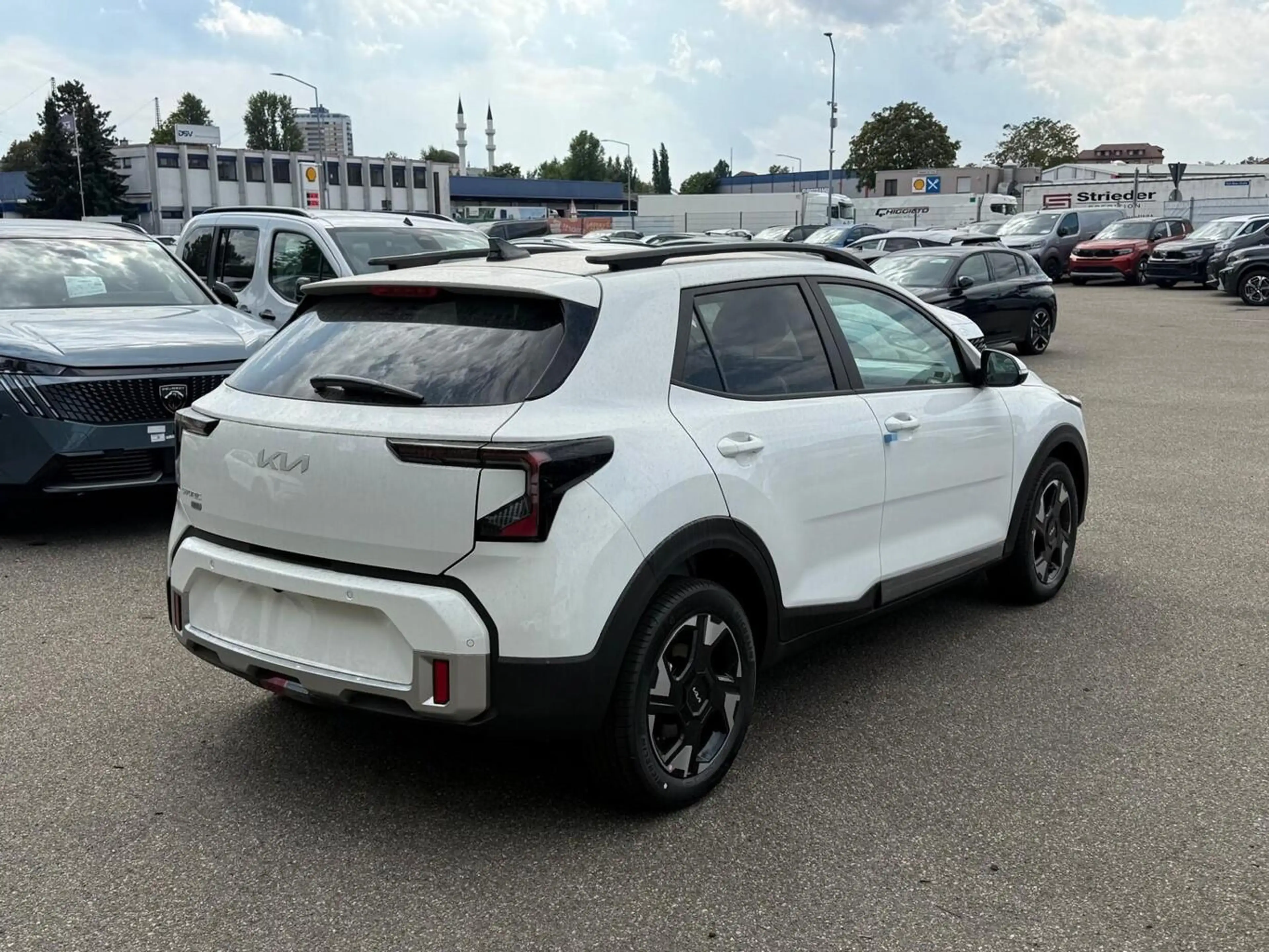 Kia Stonic MT MHEV LED PrivG Nav DigC LM16 2xPDC 84 kW (11... — photo 3
