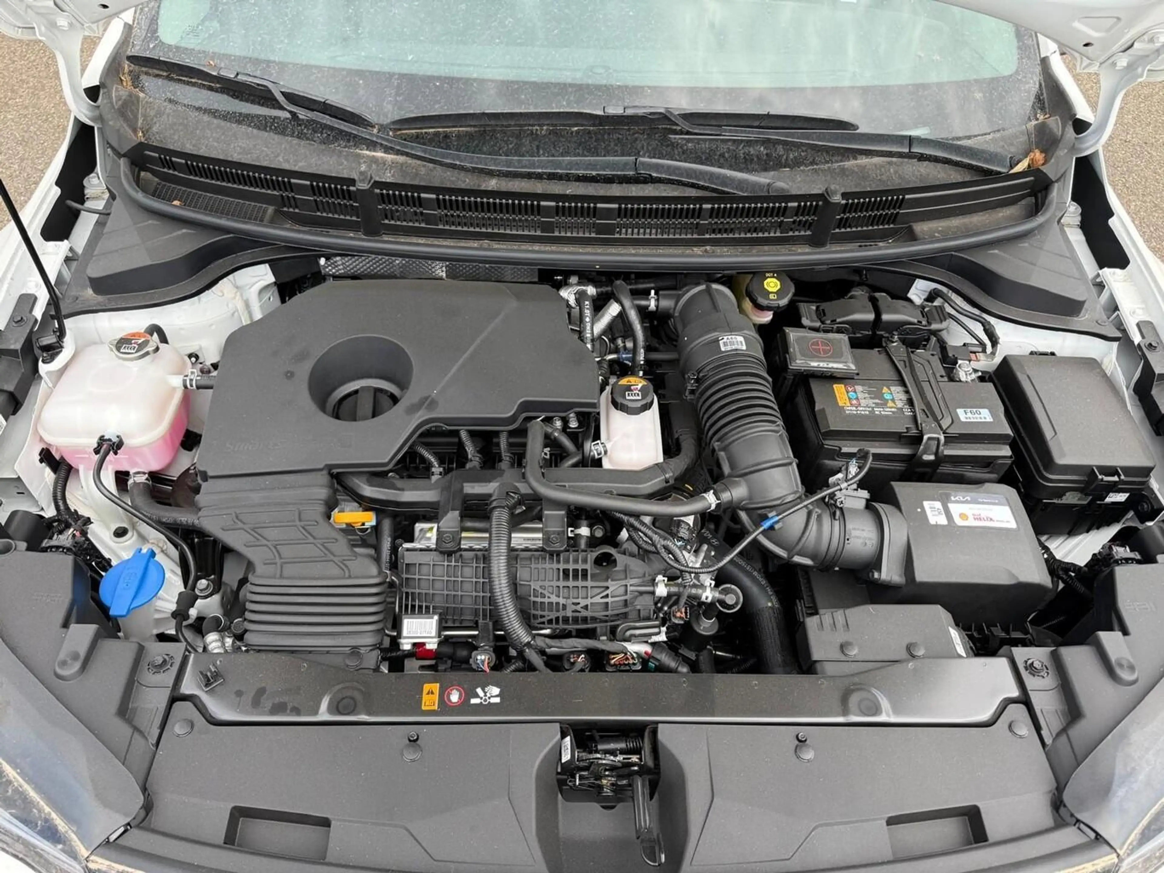 Kia Stonic MT MHEV LED PrivG Nav DigC LM16 2xPDC 84 kW (11... — photo 14