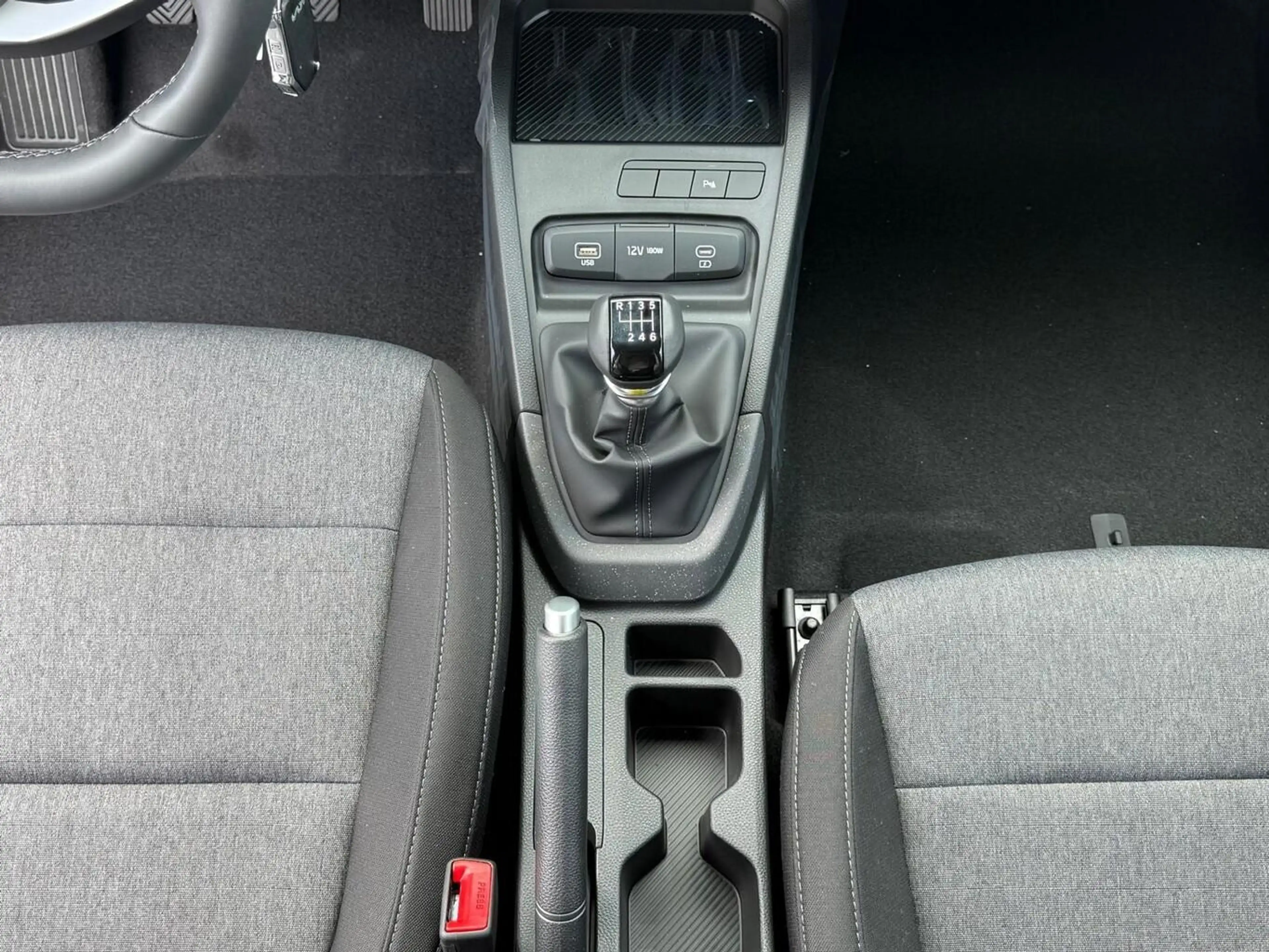 Kia Stonic MT MHEV LED PrivG Nav DigC LM16 2xPDC 84 kW (11... — photo 8