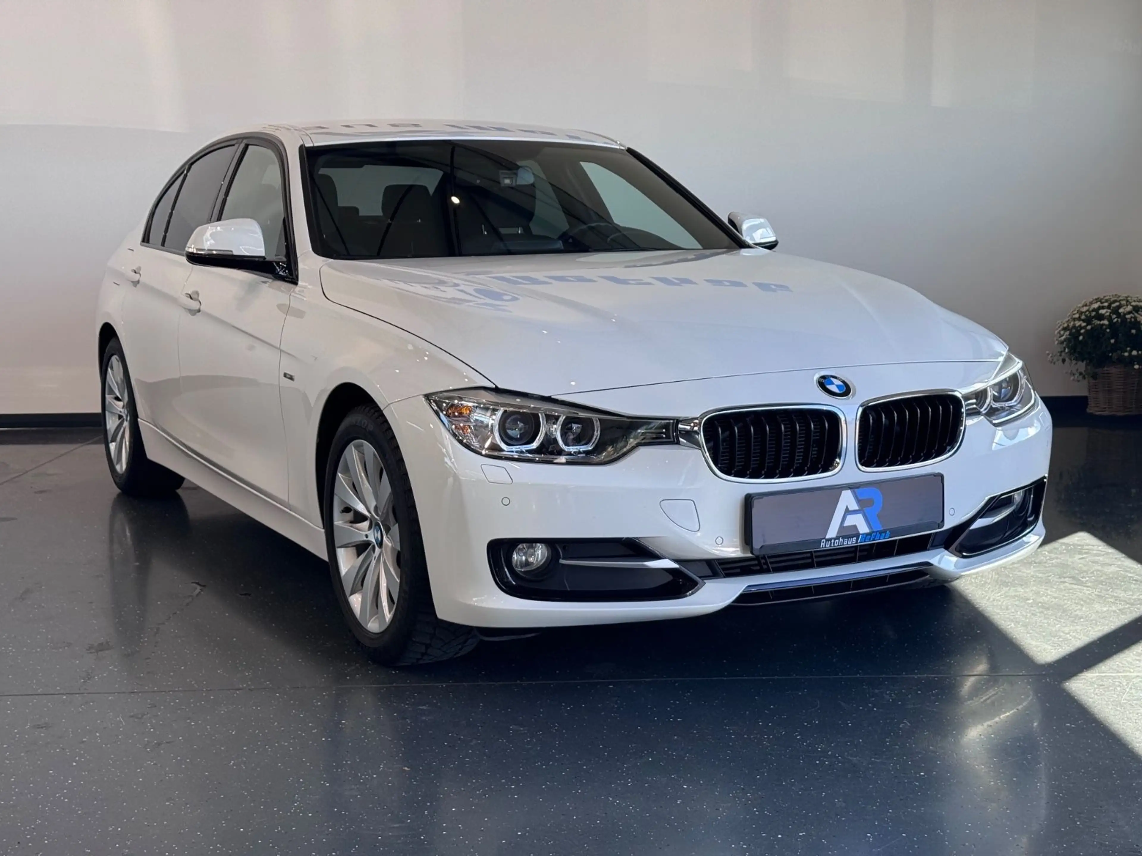 BMW 316 i 3 Limousine*PDC*SHZ*XENON*NAVI* — photo 6