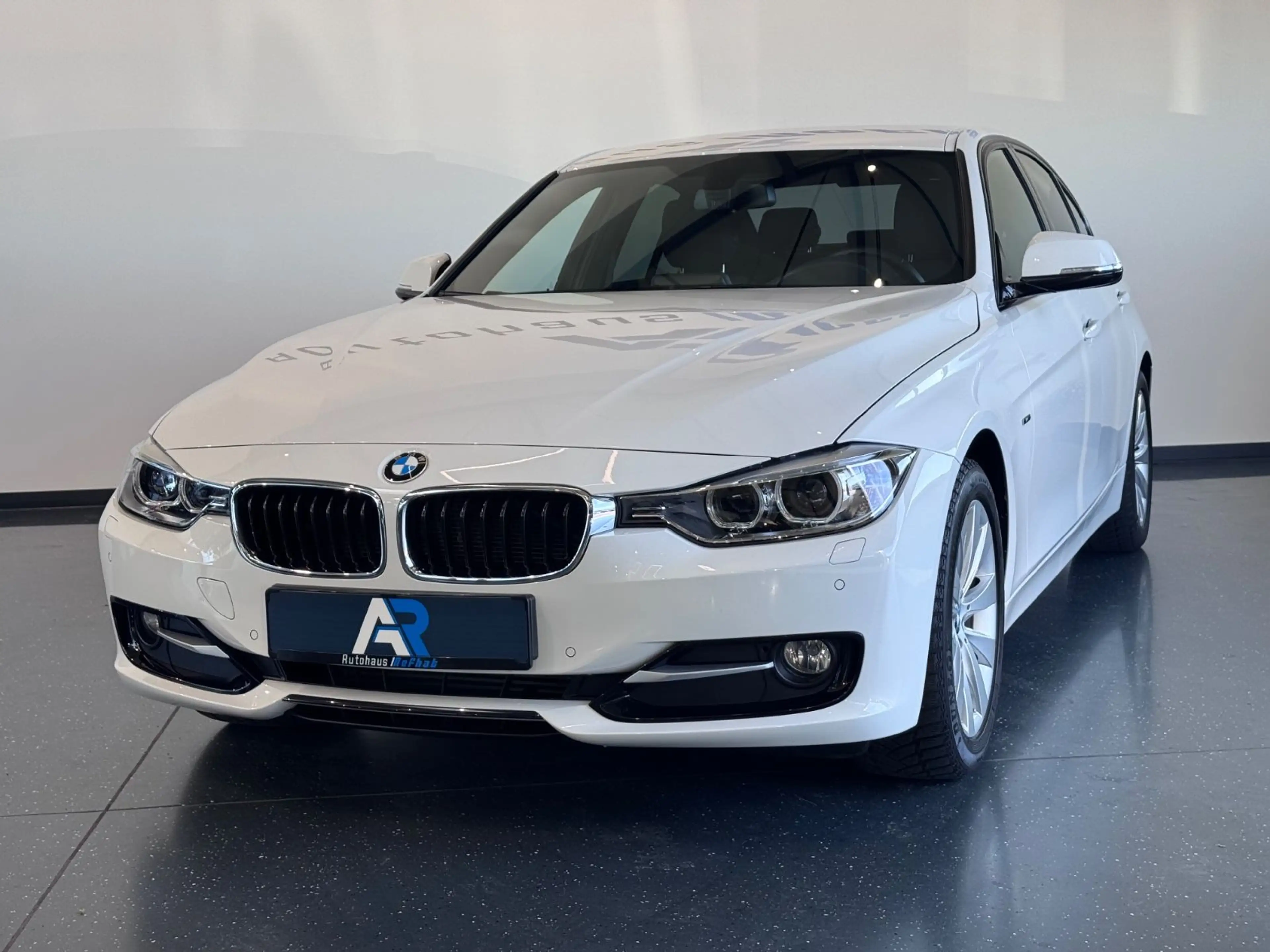 BMW 316 i 3 Limousine*PDC*SHZ*XENON*NAVI* — photo 3