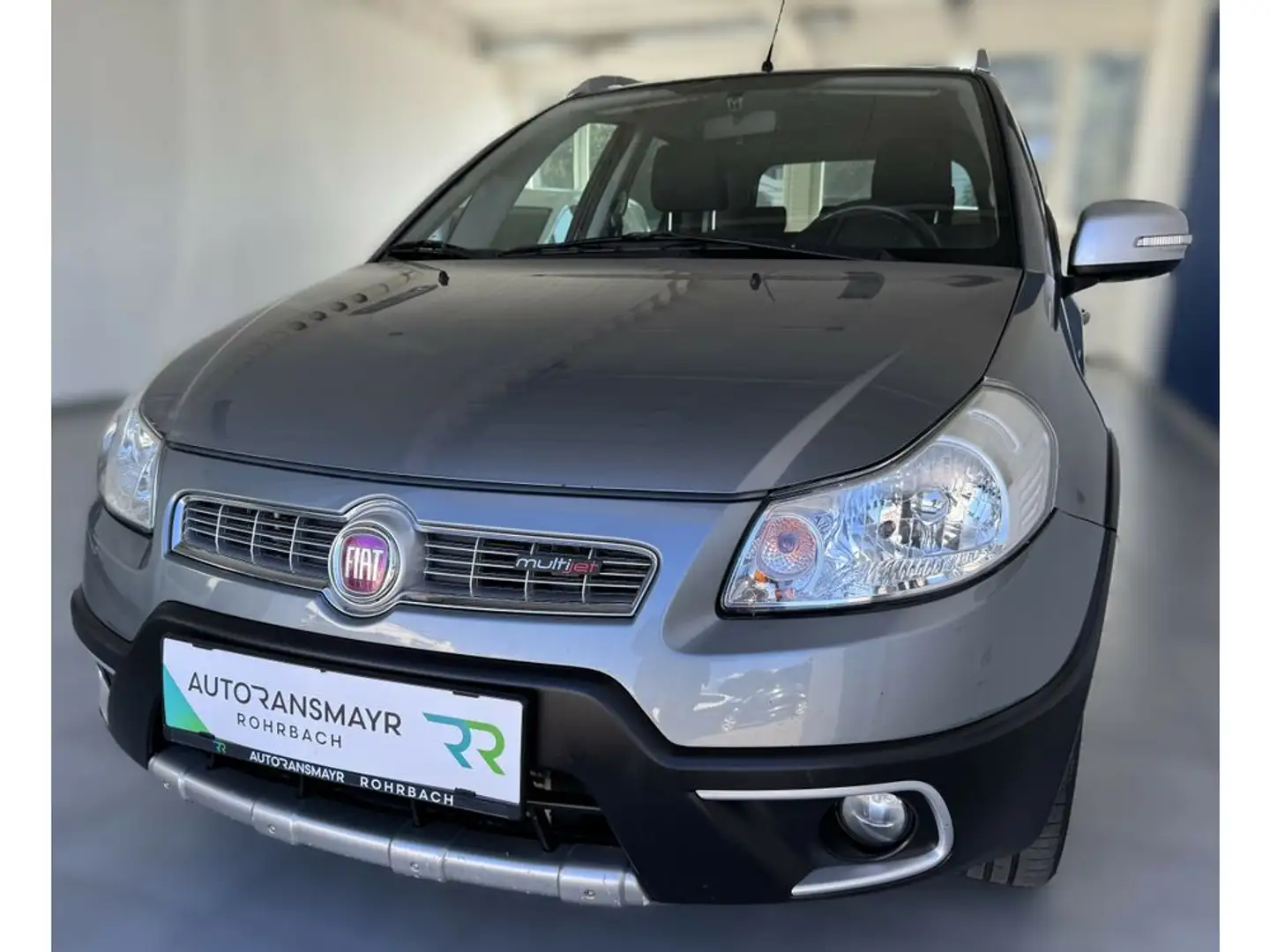 Fiat Sedici 16 2.0 Multijet 16V Emotion 4x4 Grau - 2
