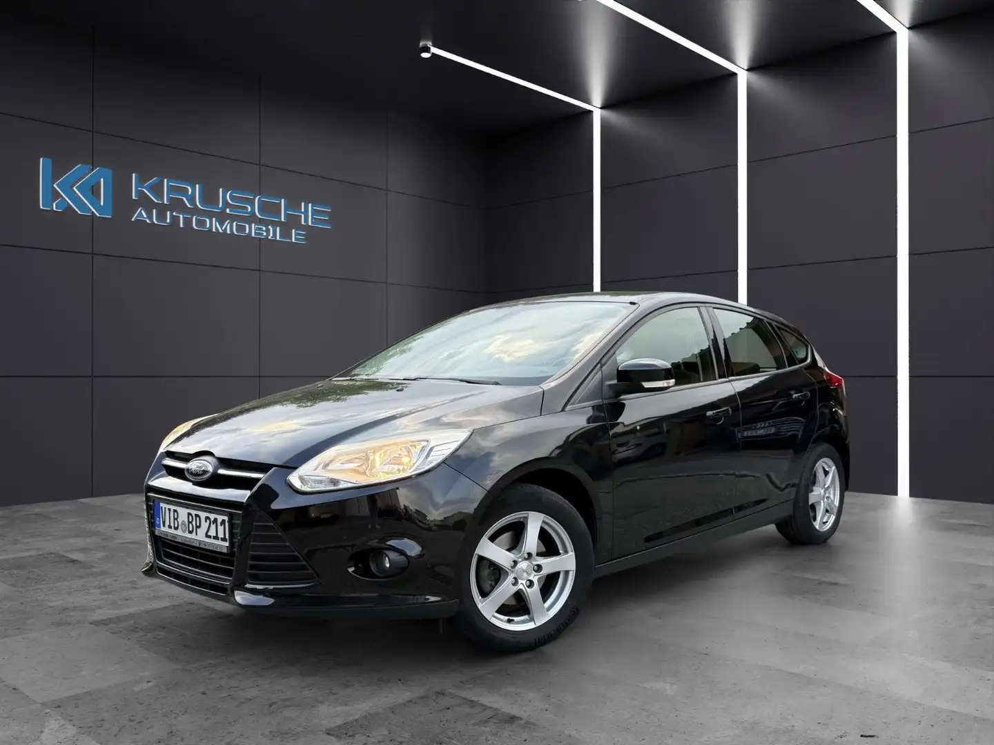 Ford Focus Lim. Trend*Klimaautomatik*PDC* Schwarz - 1