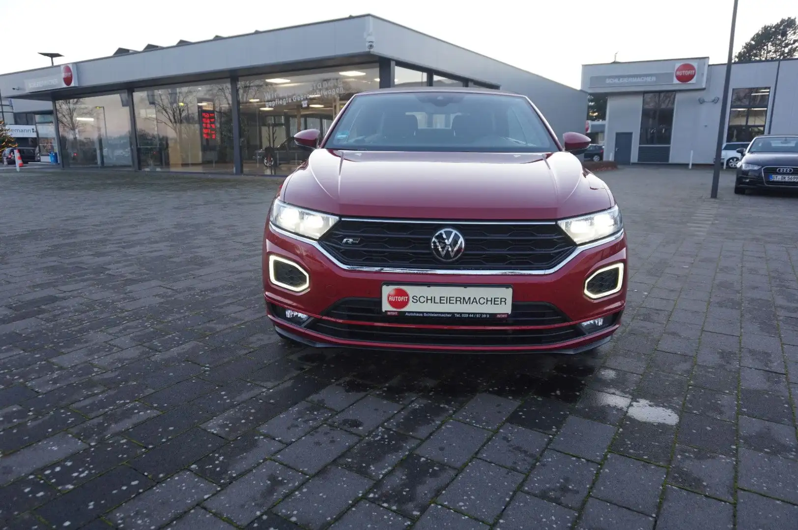 Volkswagen T-Roc Cabriolet R-Line Rojo - 2