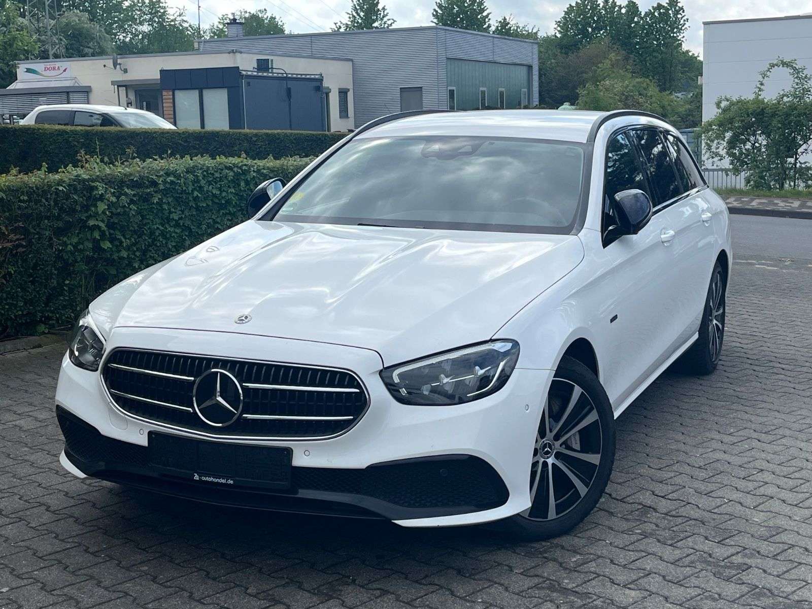 Second hand Mercedes Benz E-Class 300