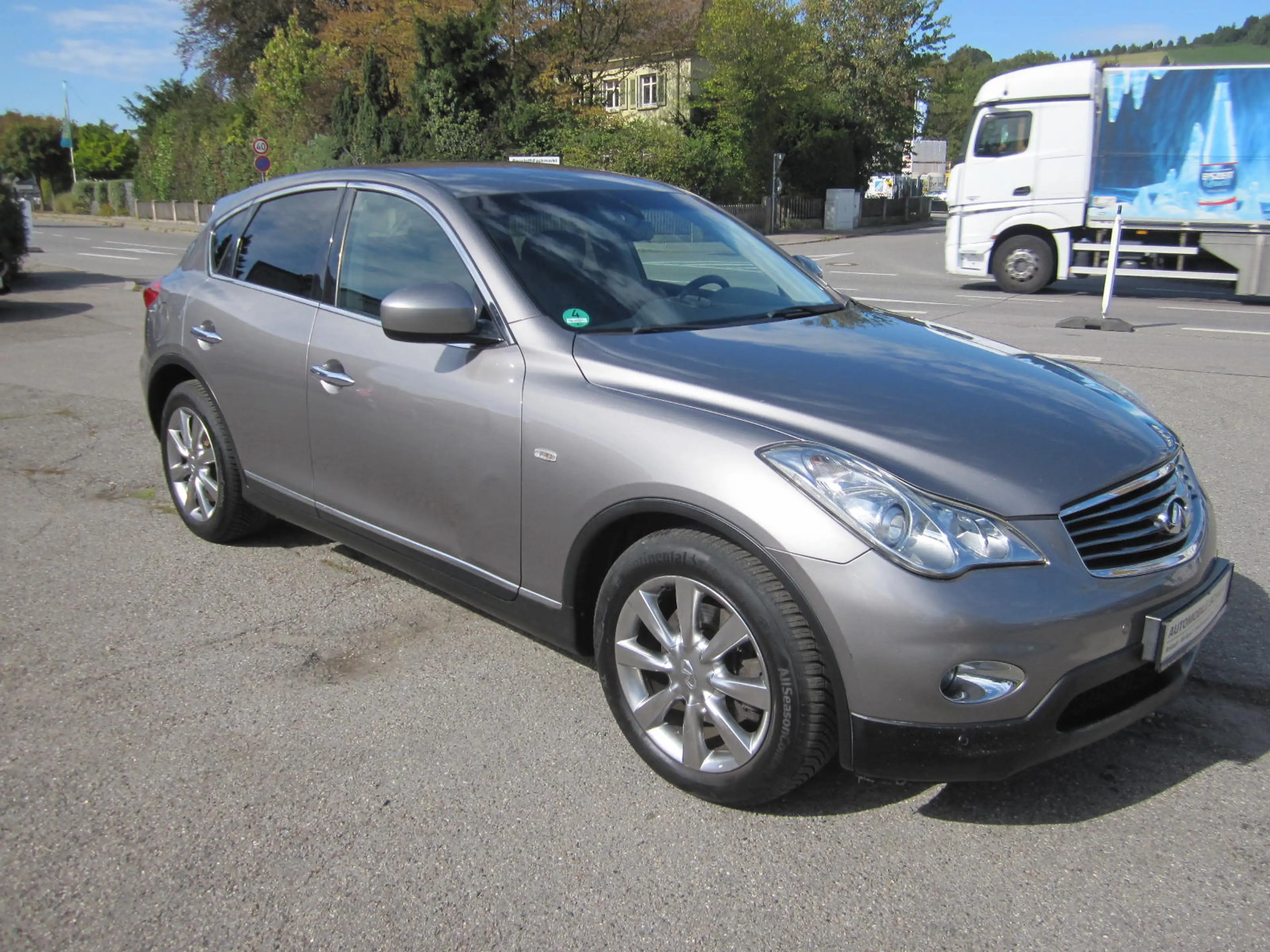 Infiniti EX37 GT Premium ~ Allrad ~ Navi ~ Automatik — photo 2