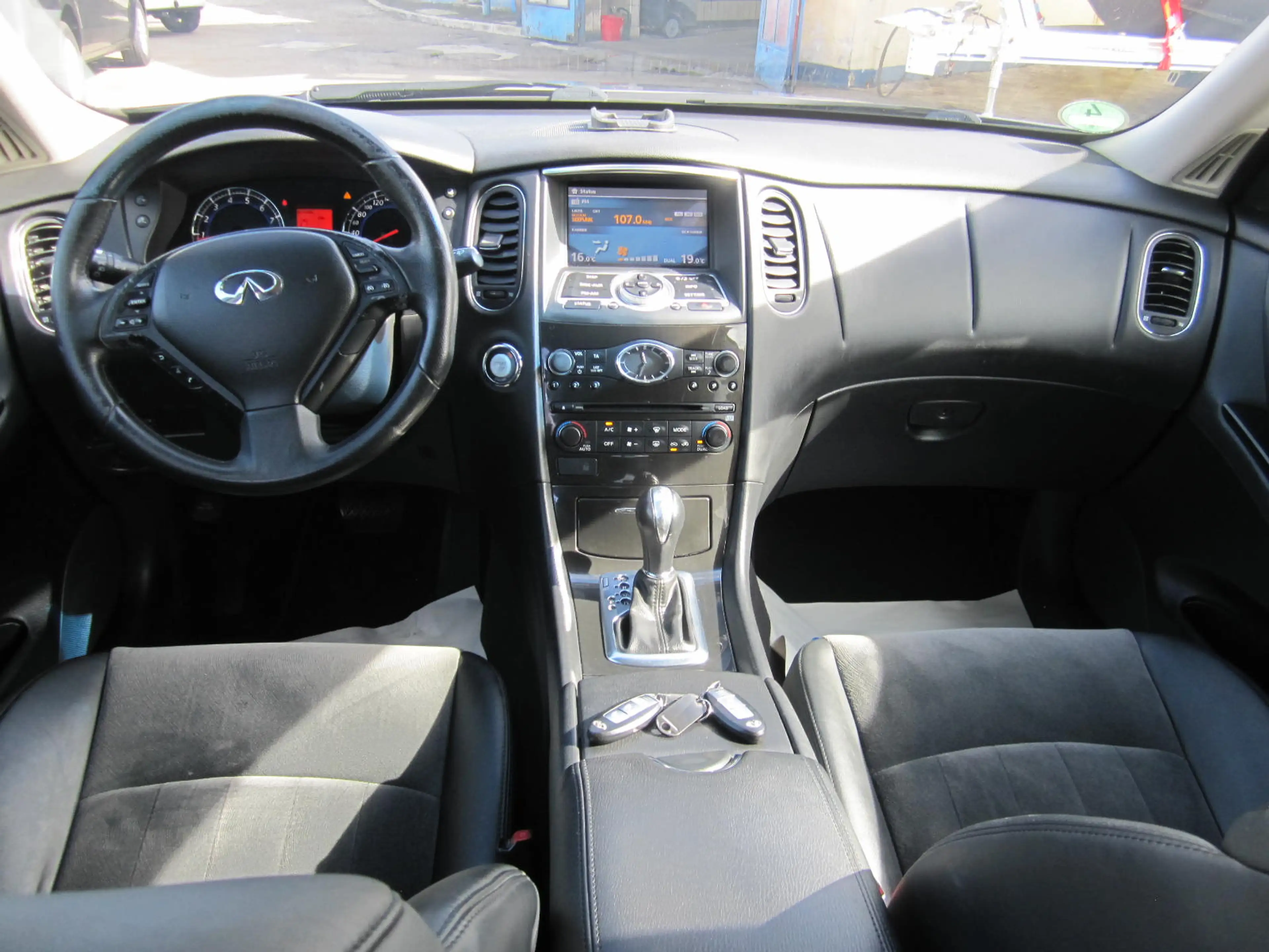 Infiniti EX37 GT Premium ~ Allrad ~ Navi ~ Automatik — photo 7
